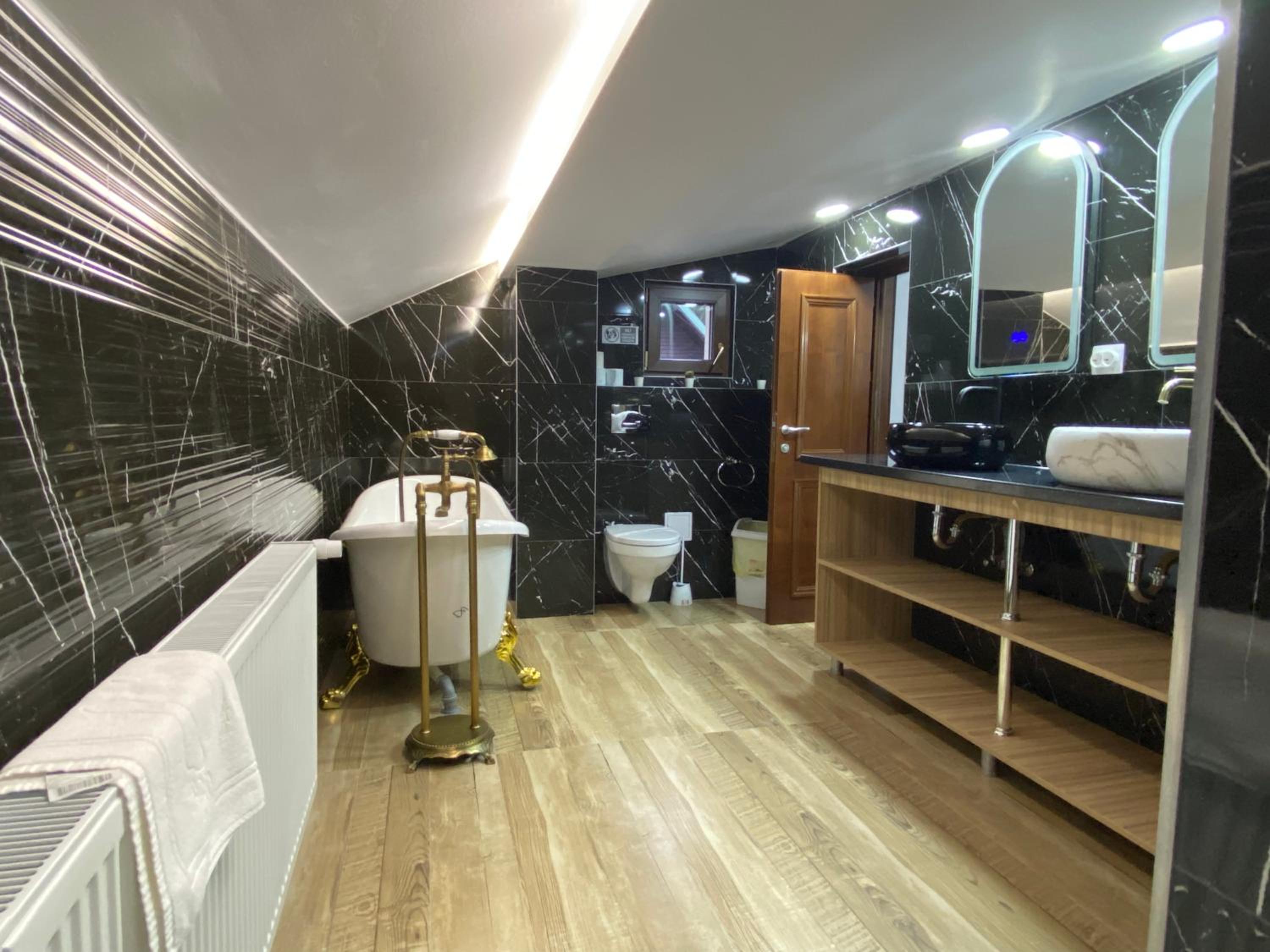 Two-Bedroom Apartment - Photo 10