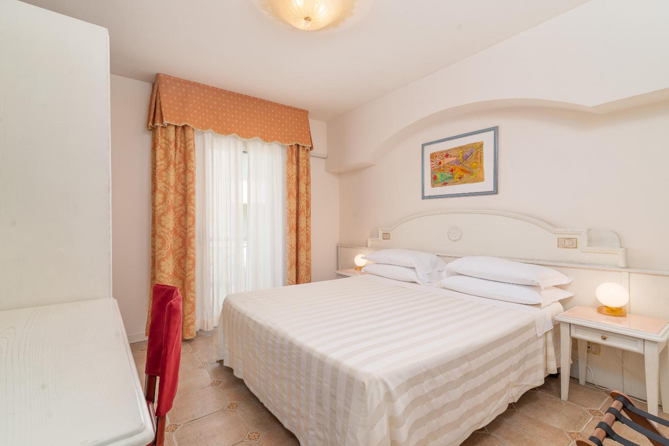 Classic Double or Twin Room - Photo 1