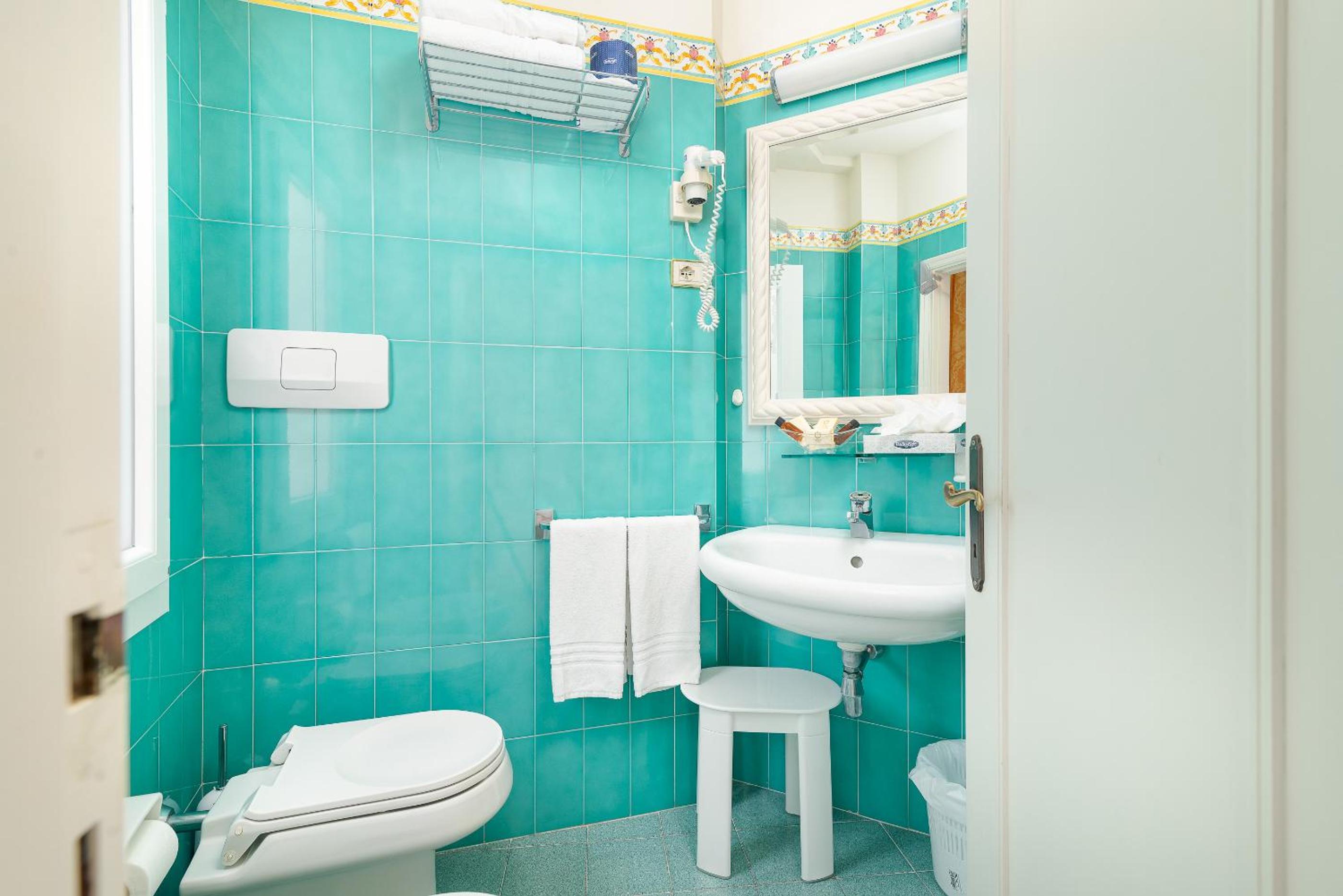 Superior Double or Twin Room - Photo 2