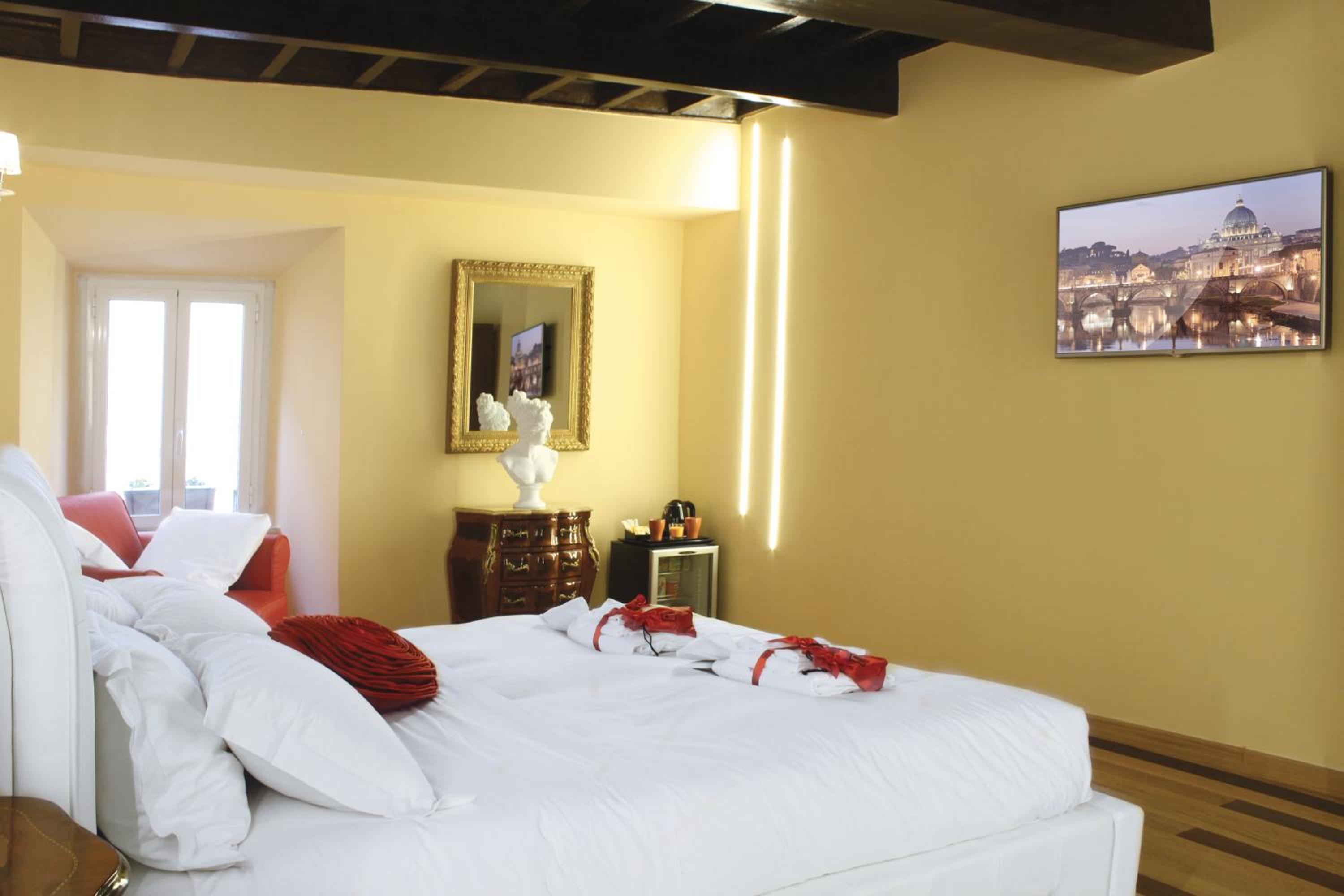 Deluxe Triple Room photo 2