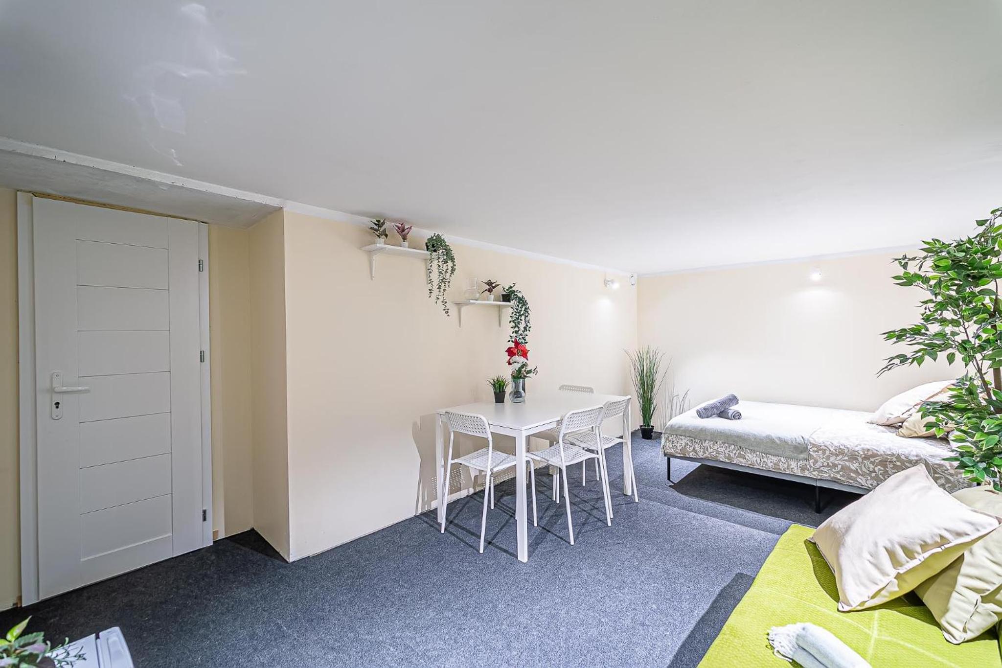 Economy Quadruple Room No Window