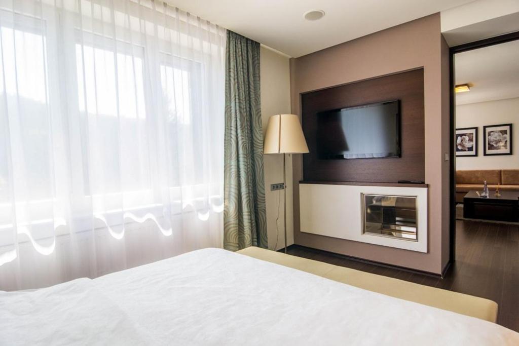 Double Room with Spa Bath
