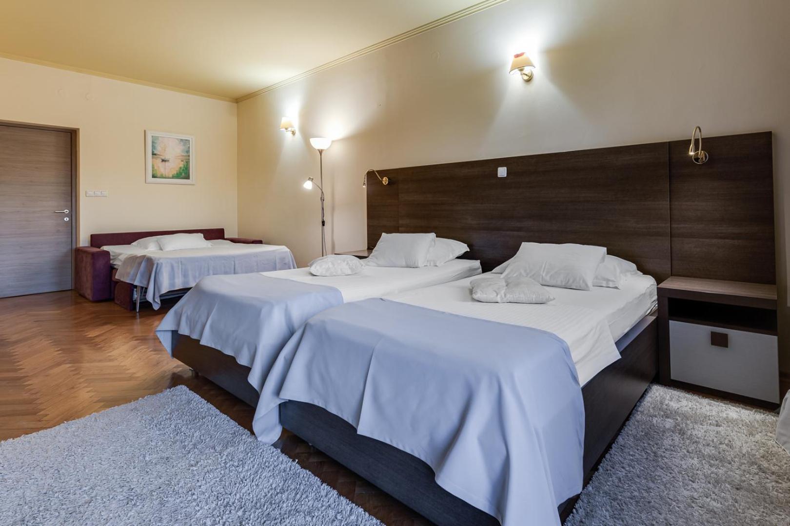 Comfort Triple Room