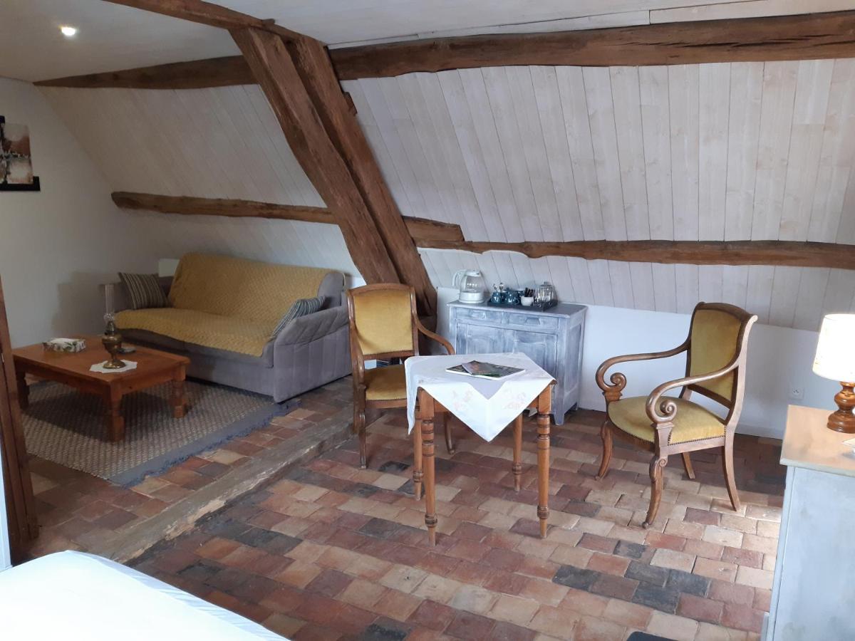 Double Room with Private Bathroom - Photo 7
