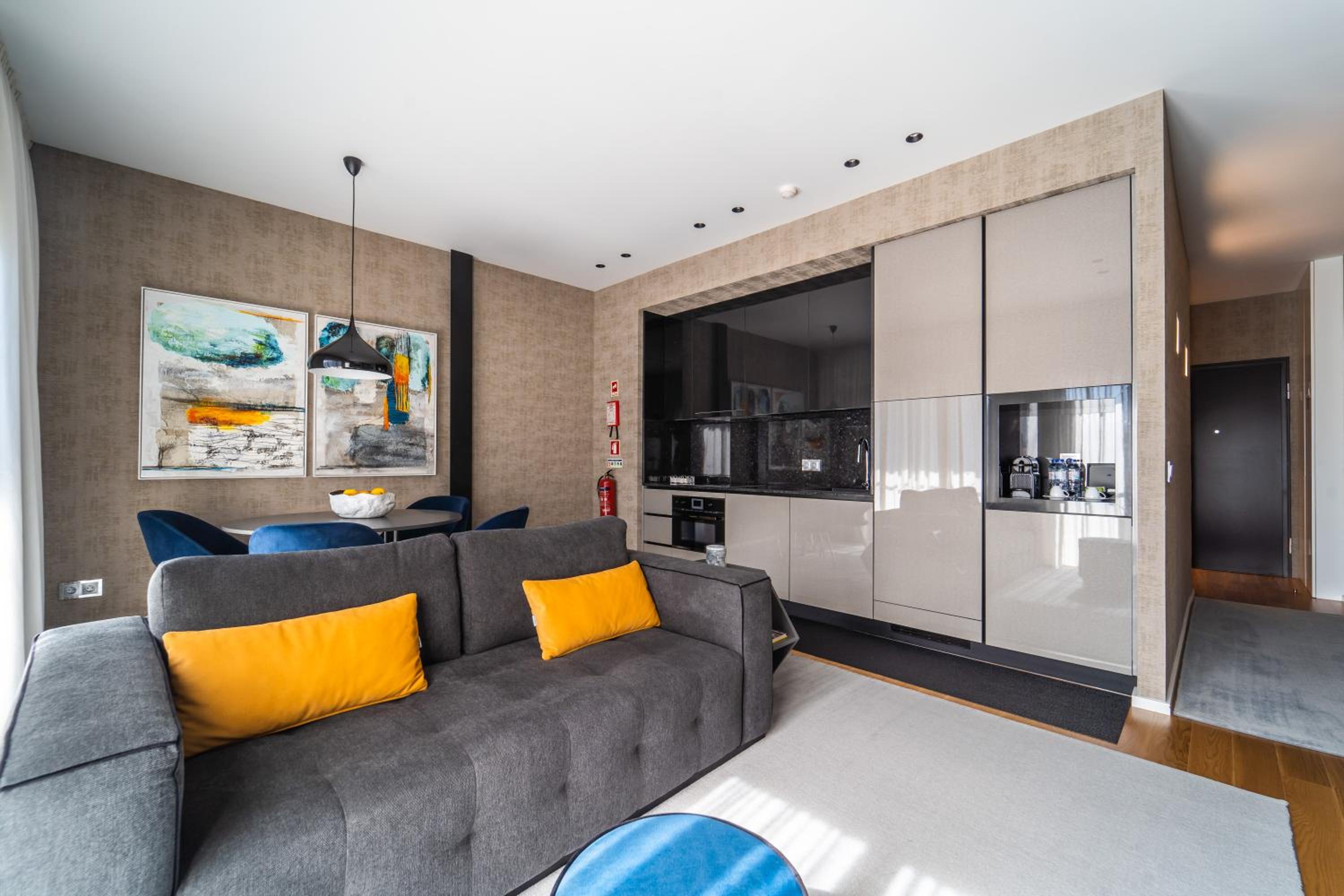 Apartment With Garden View - Photo 3