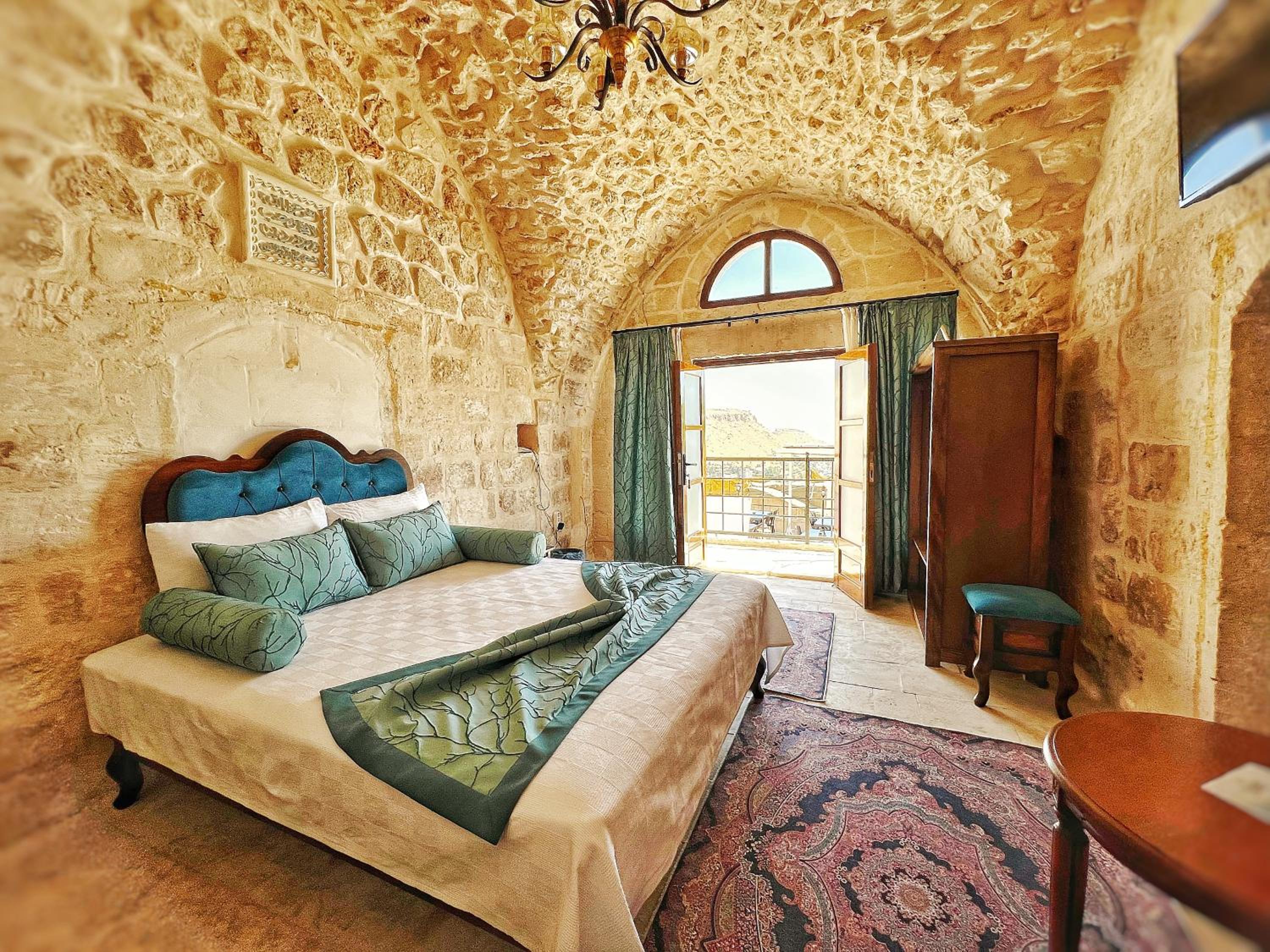 King Room with Mountain View