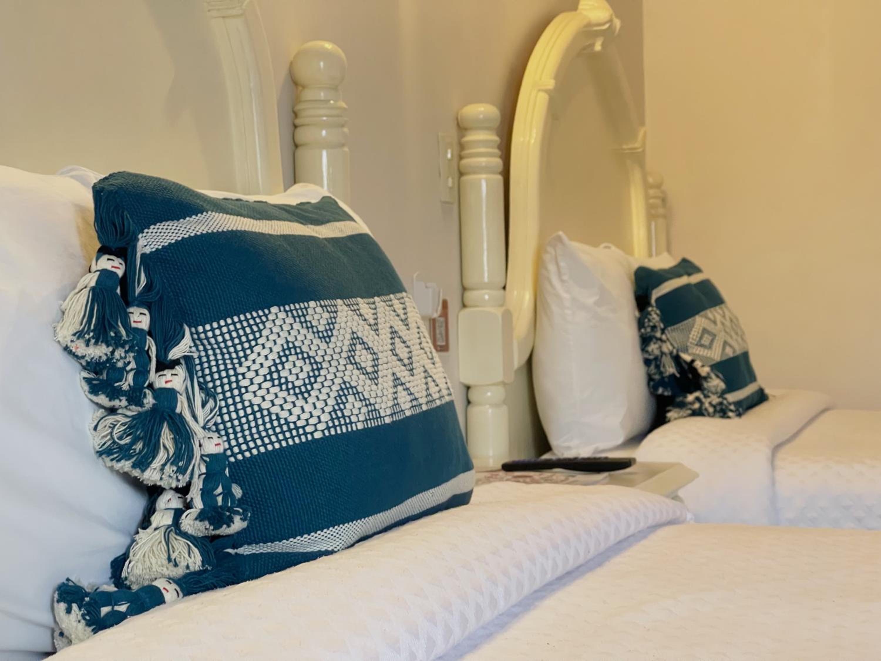 Deluxe Double Room with Balcony - Photo 10