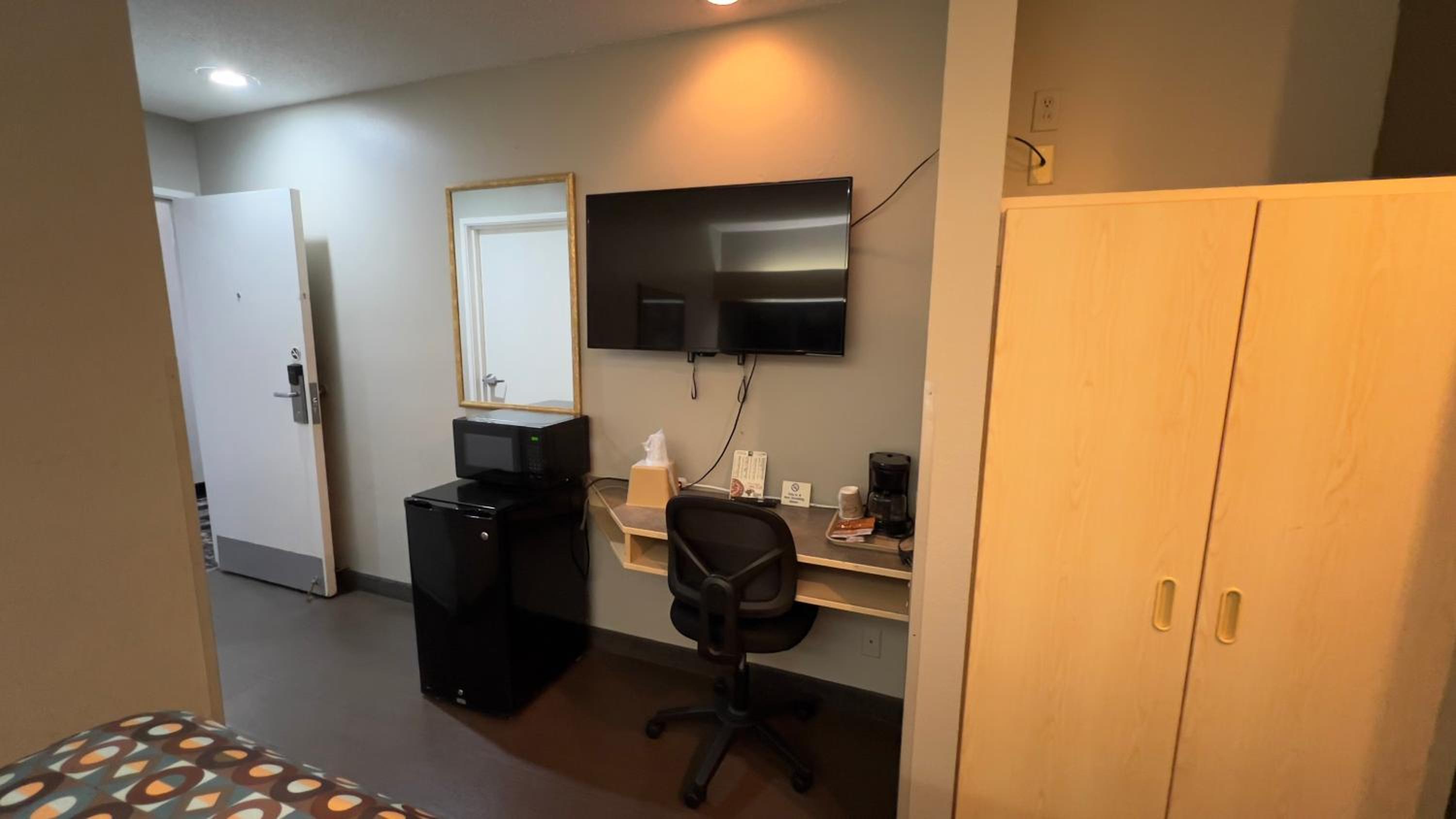 Queen Room - Photo 3