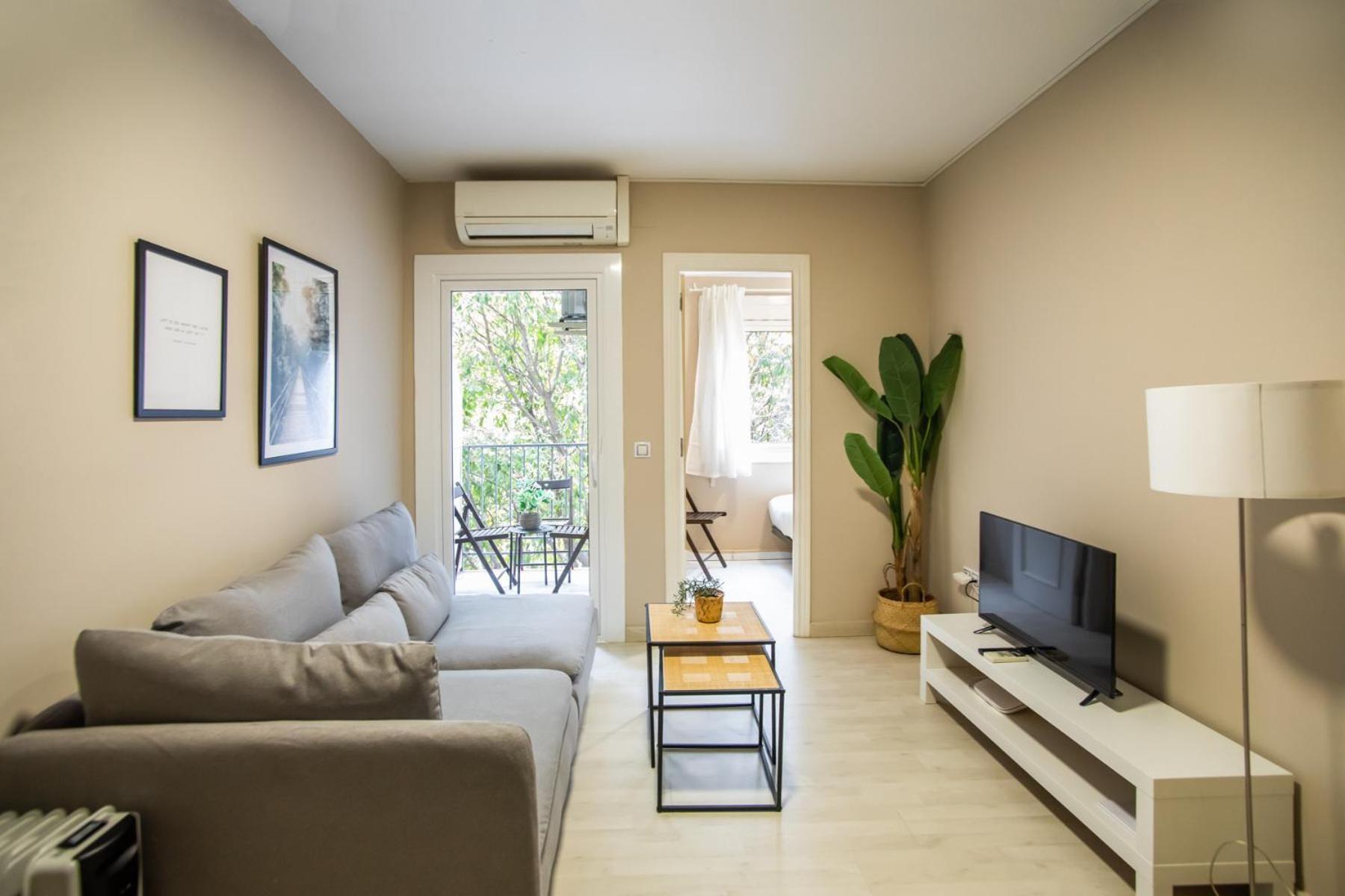 Apartamento con Balcón