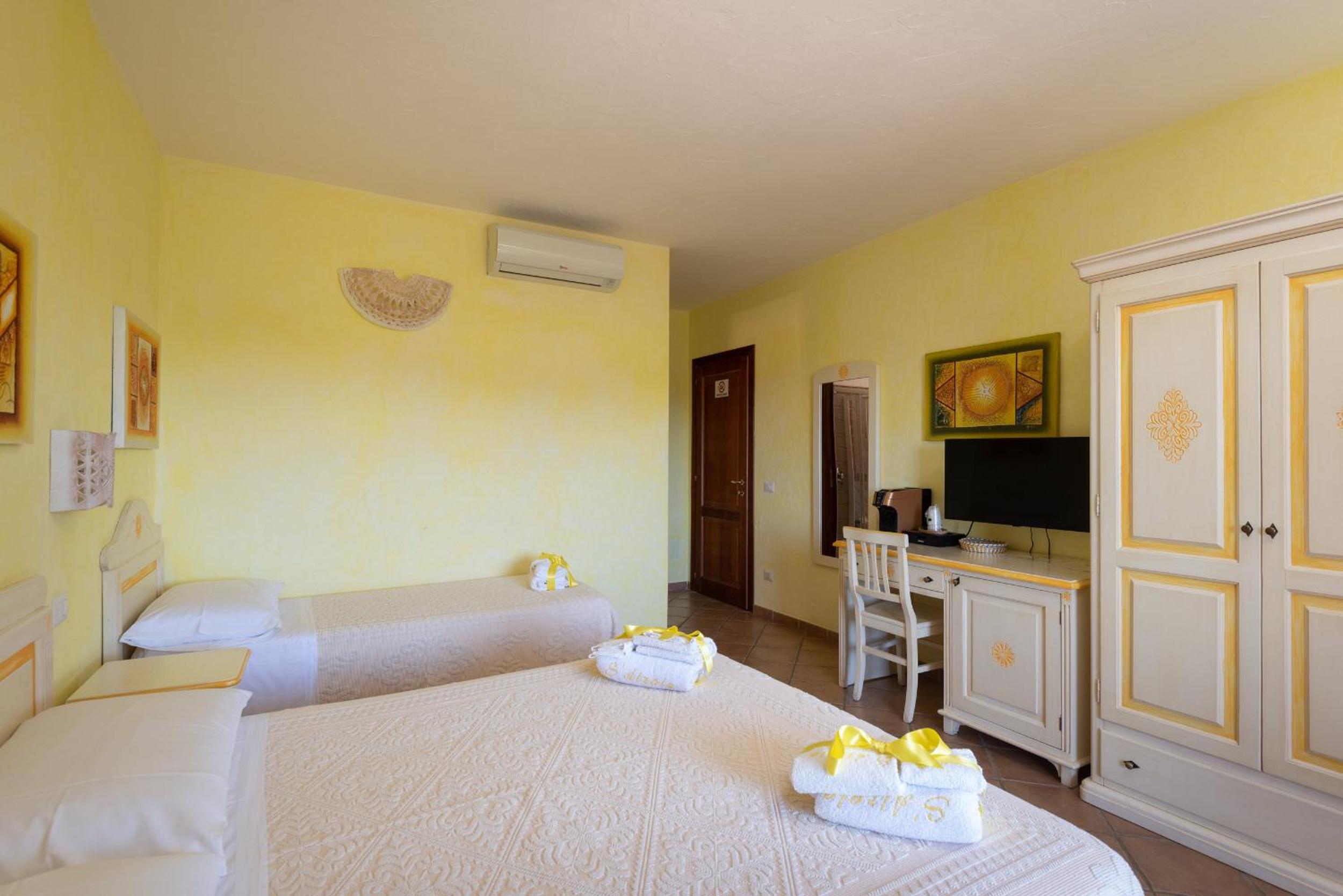 Triple Room
