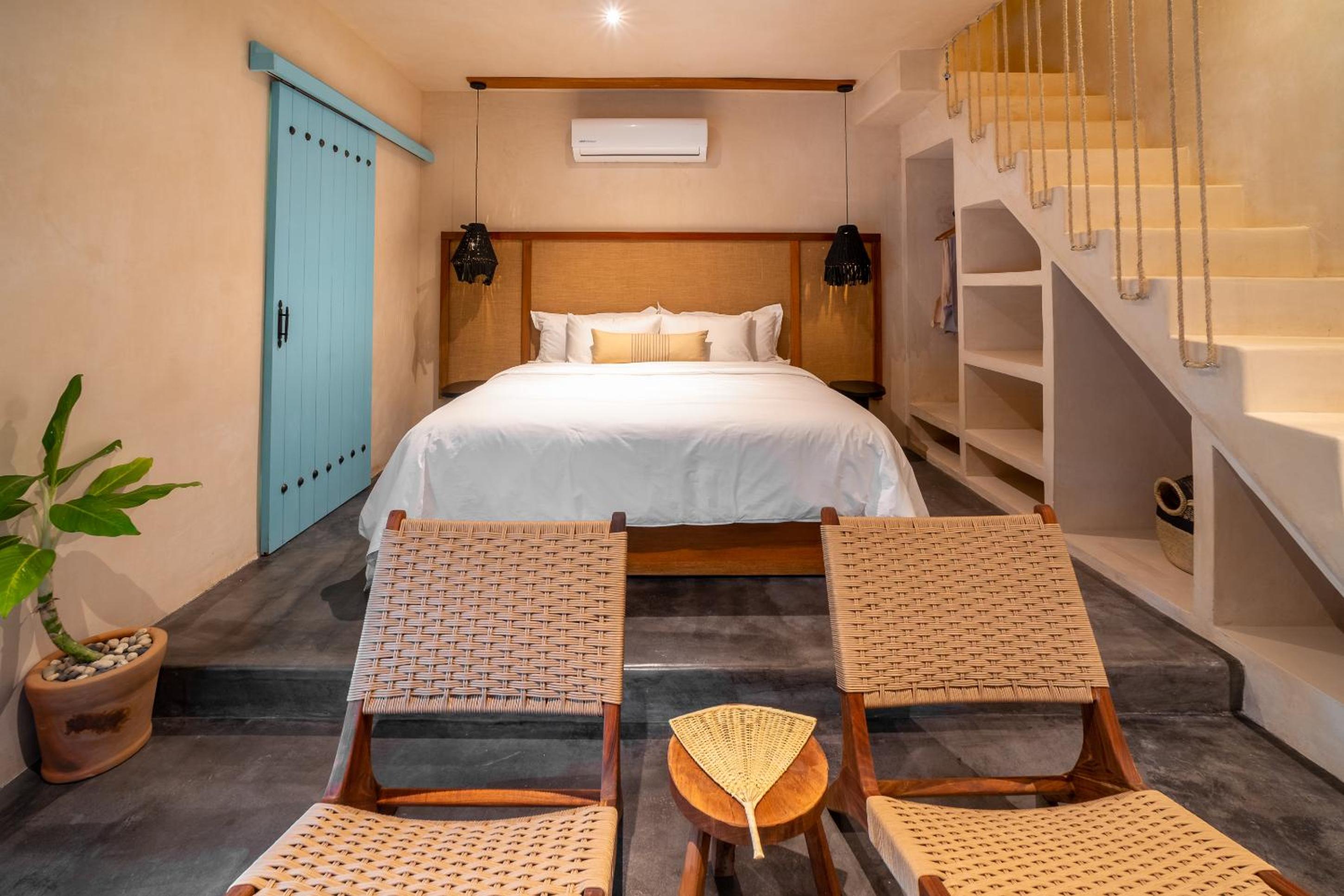 Superior King Suite