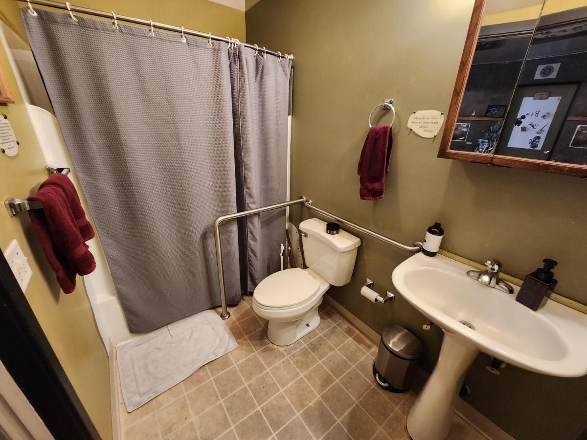Budget Double Room photo 2