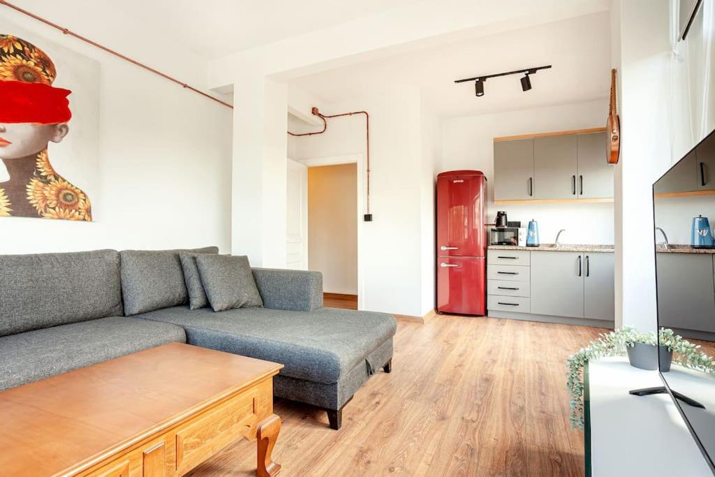 Three-Bedroom Apartment photo 2