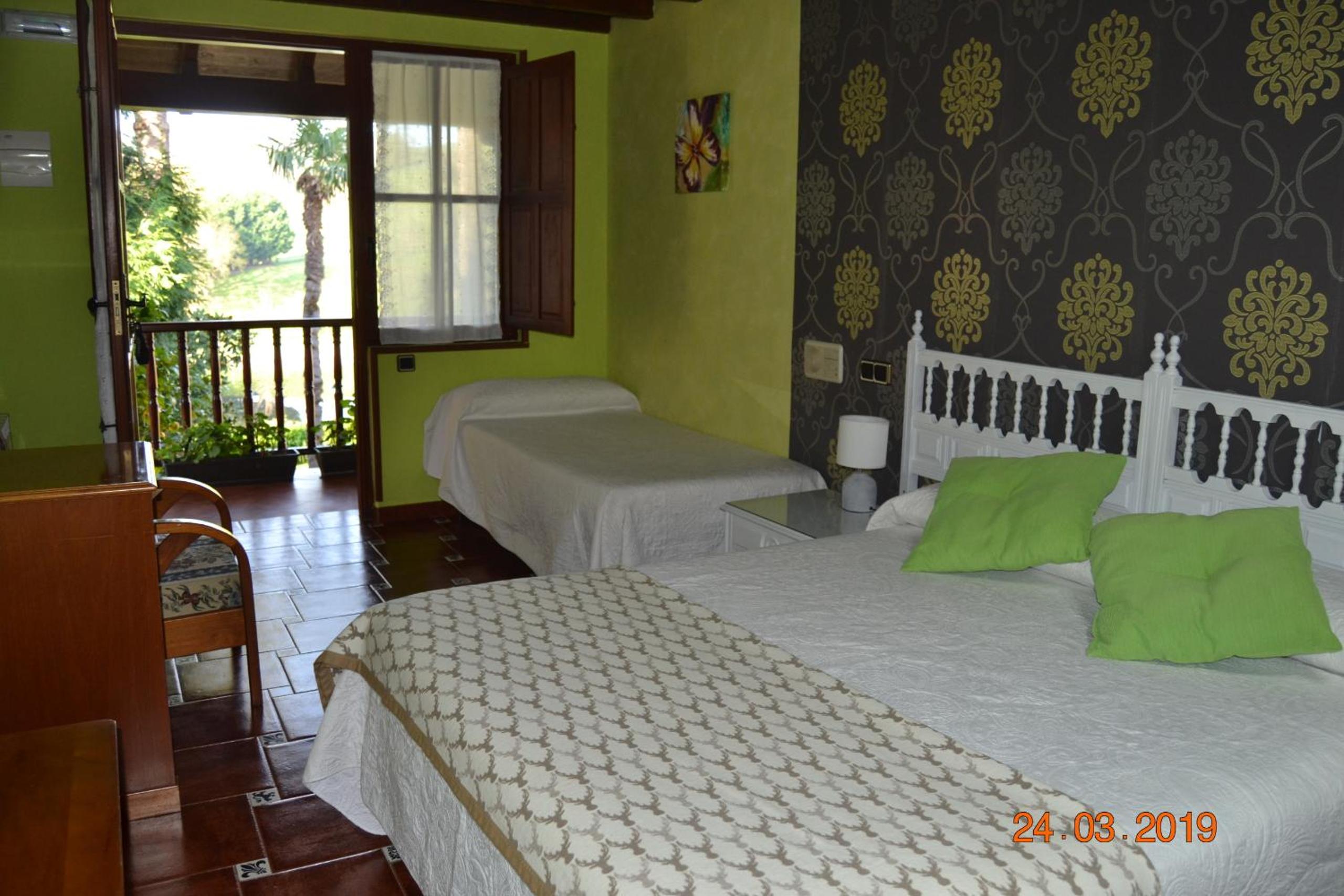 Habitación Triple con Baño Privado
