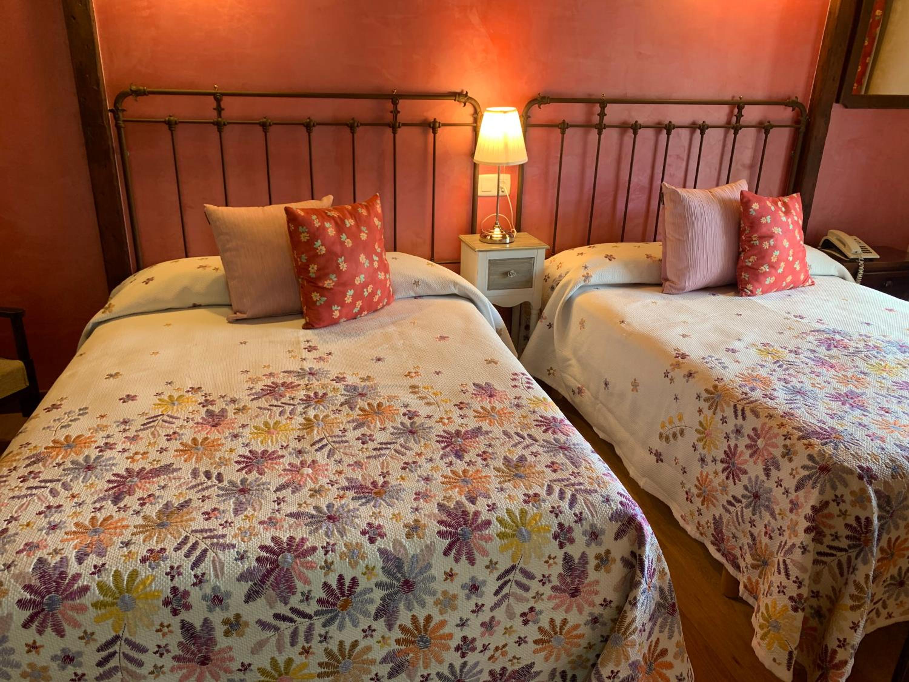Double or Twin Room photo 3