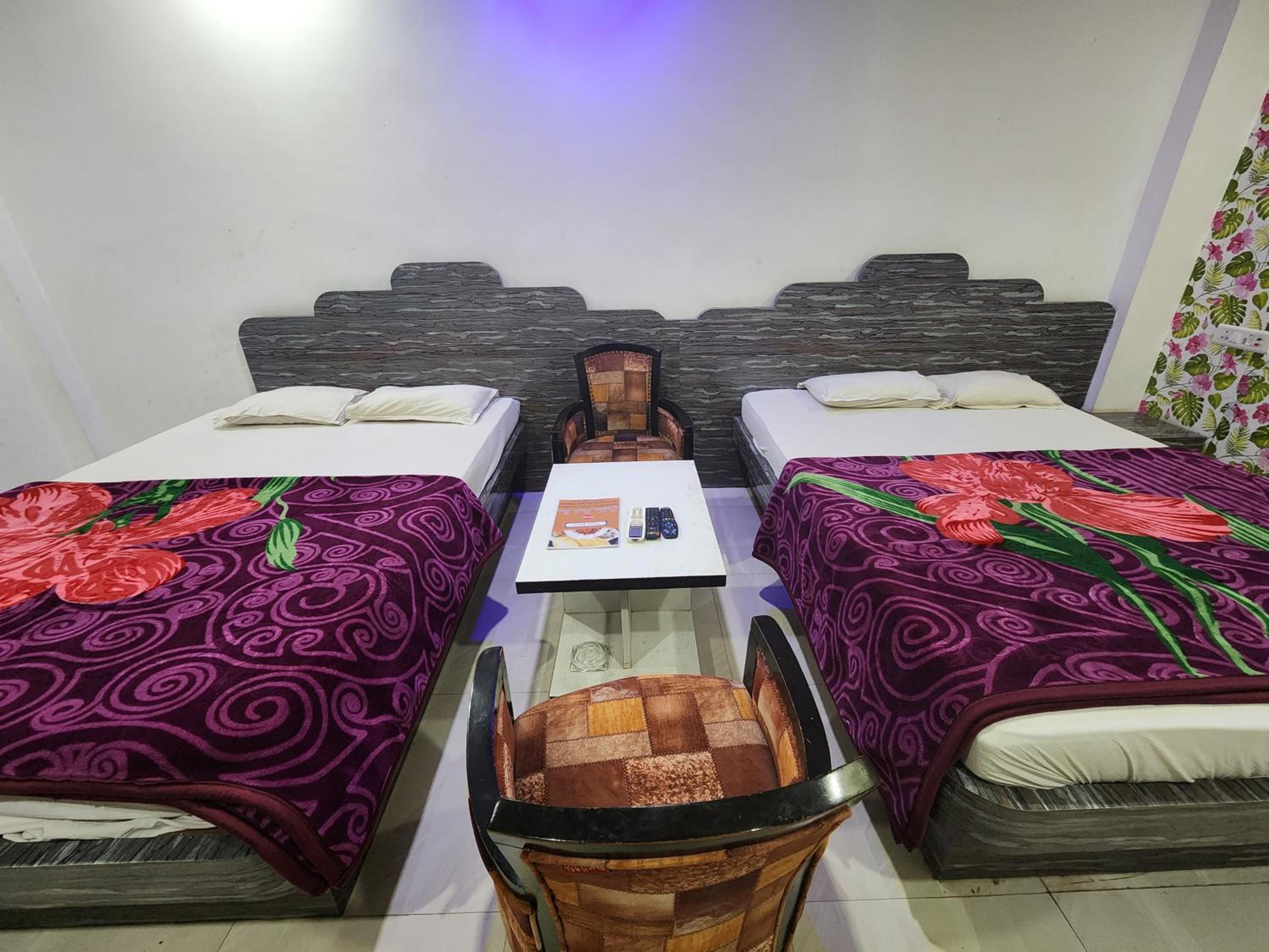 Deluxe Double or Twin Room photo 2