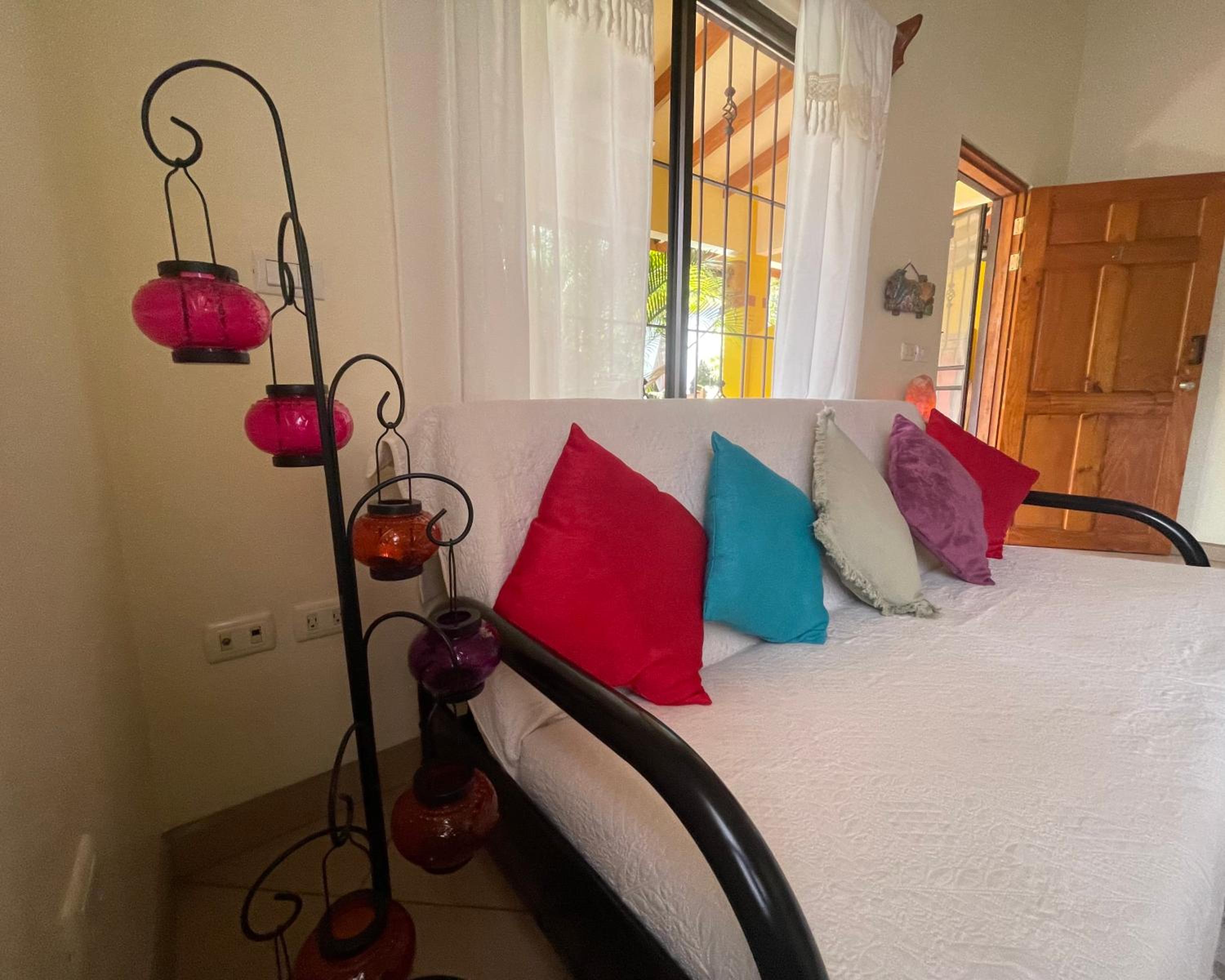 One-Bedroom Apartment - Free Yoga Class photo 3