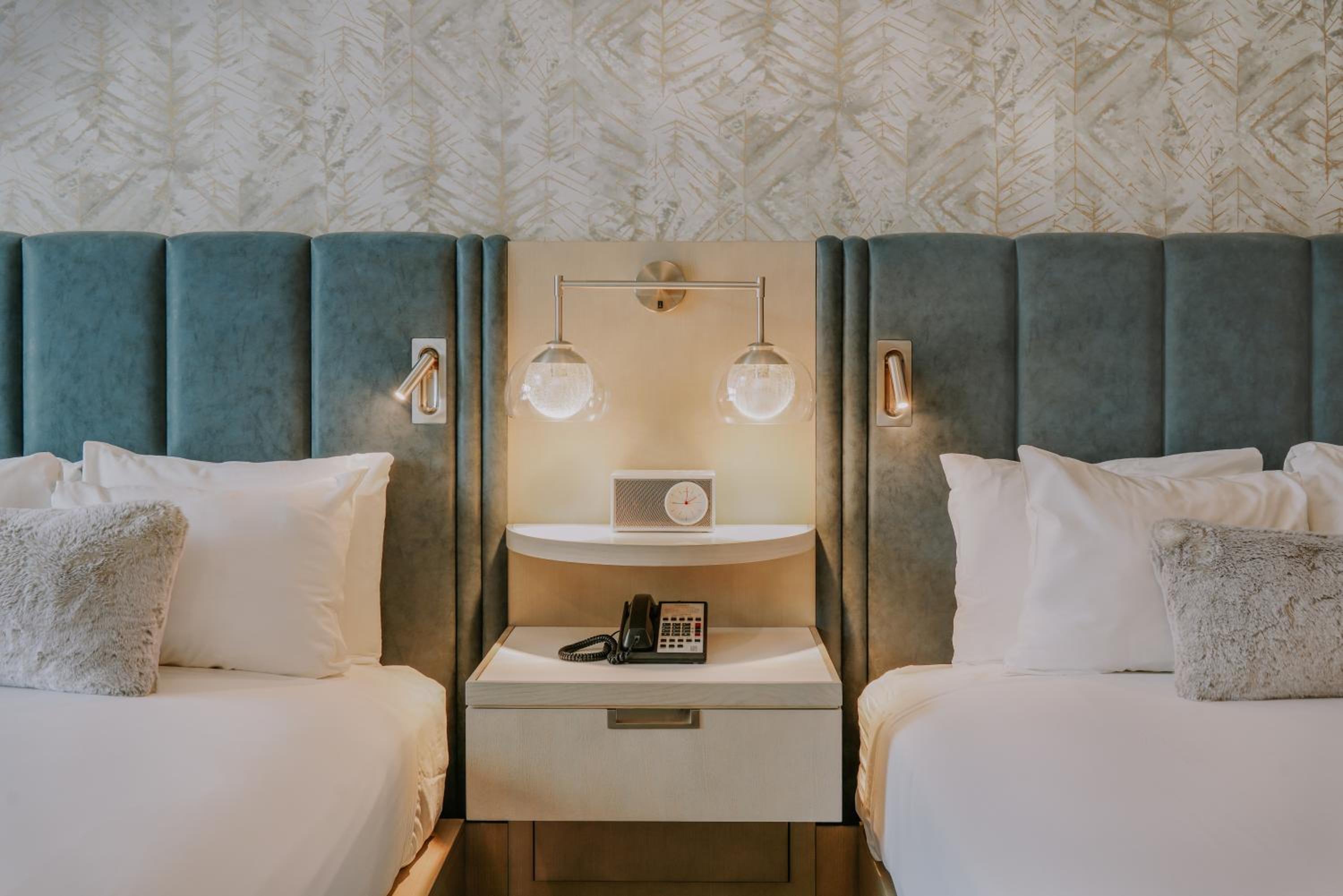 Queen Room with Two Queen Beds - Photo 6