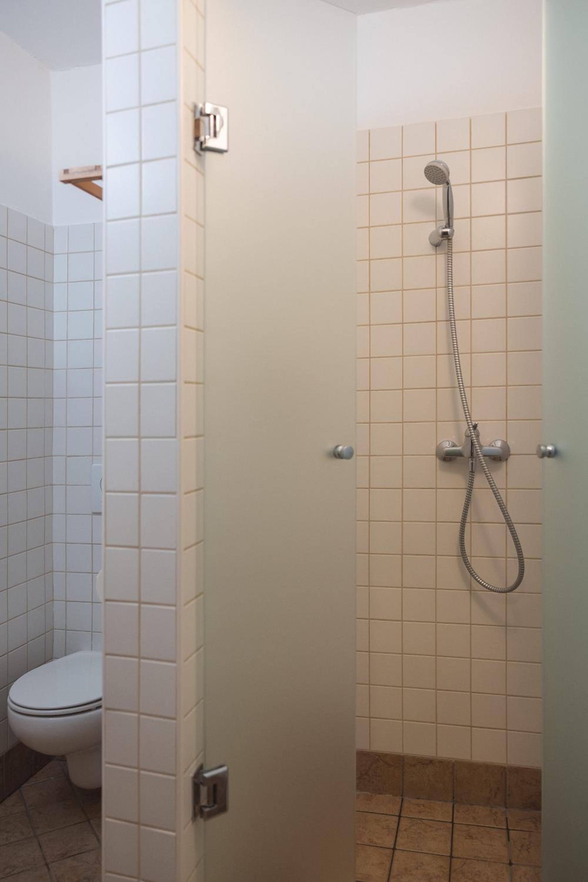 Single Room with Bathroom photo 3