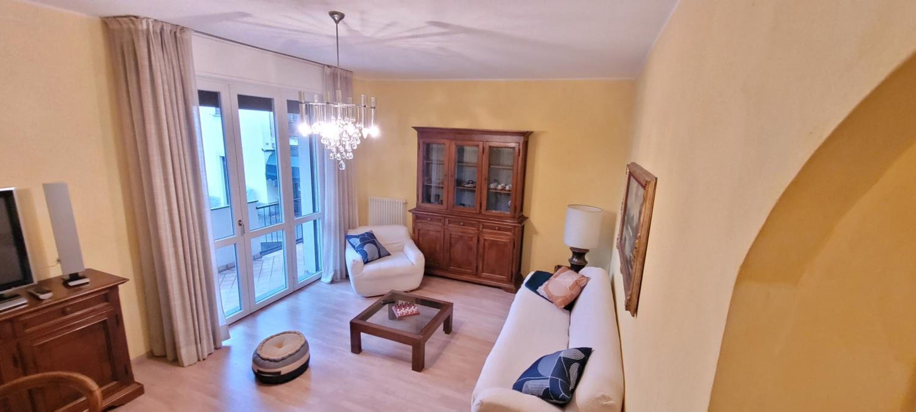 Apartment photo 1
