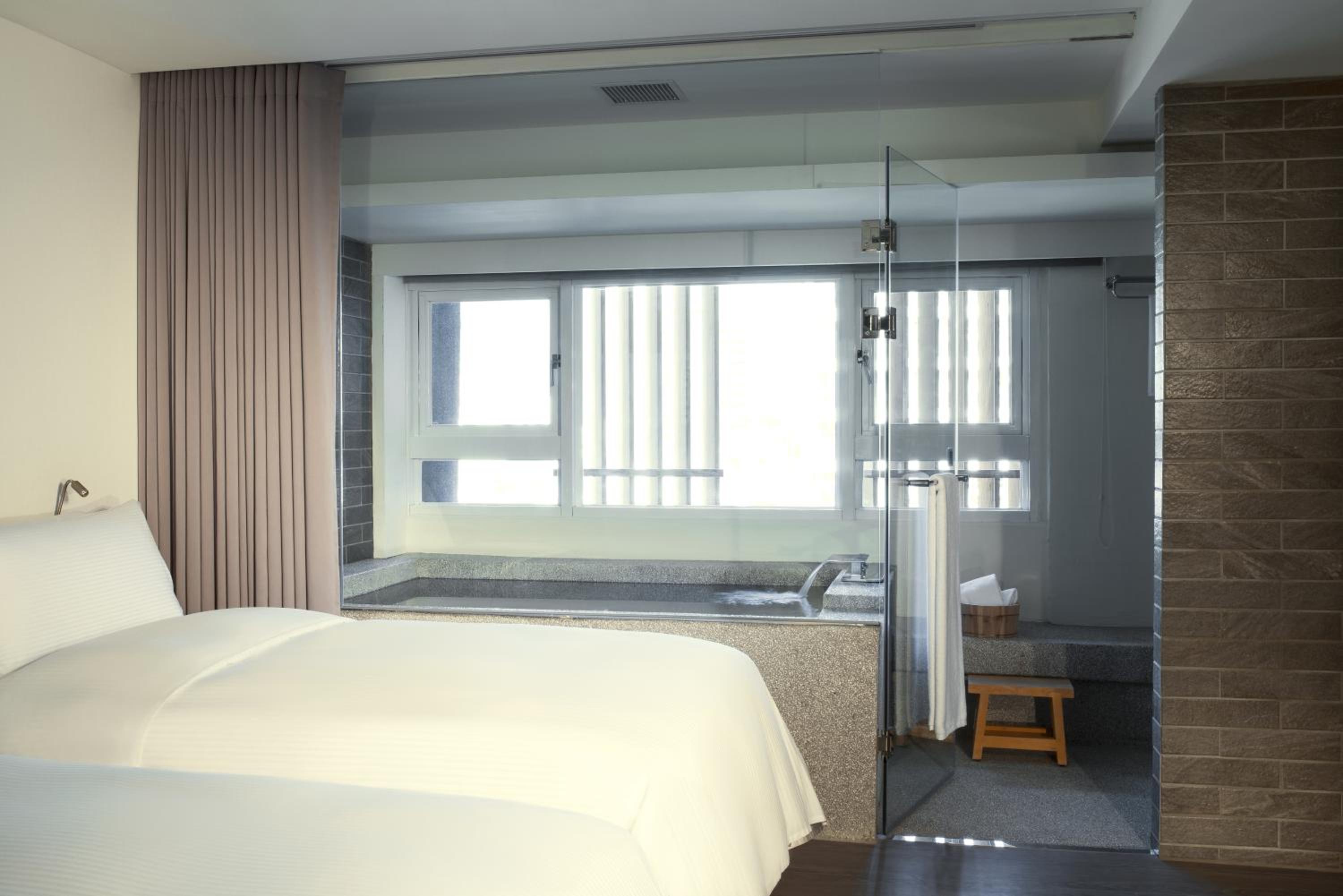 Deluxe Twin Room photo 3