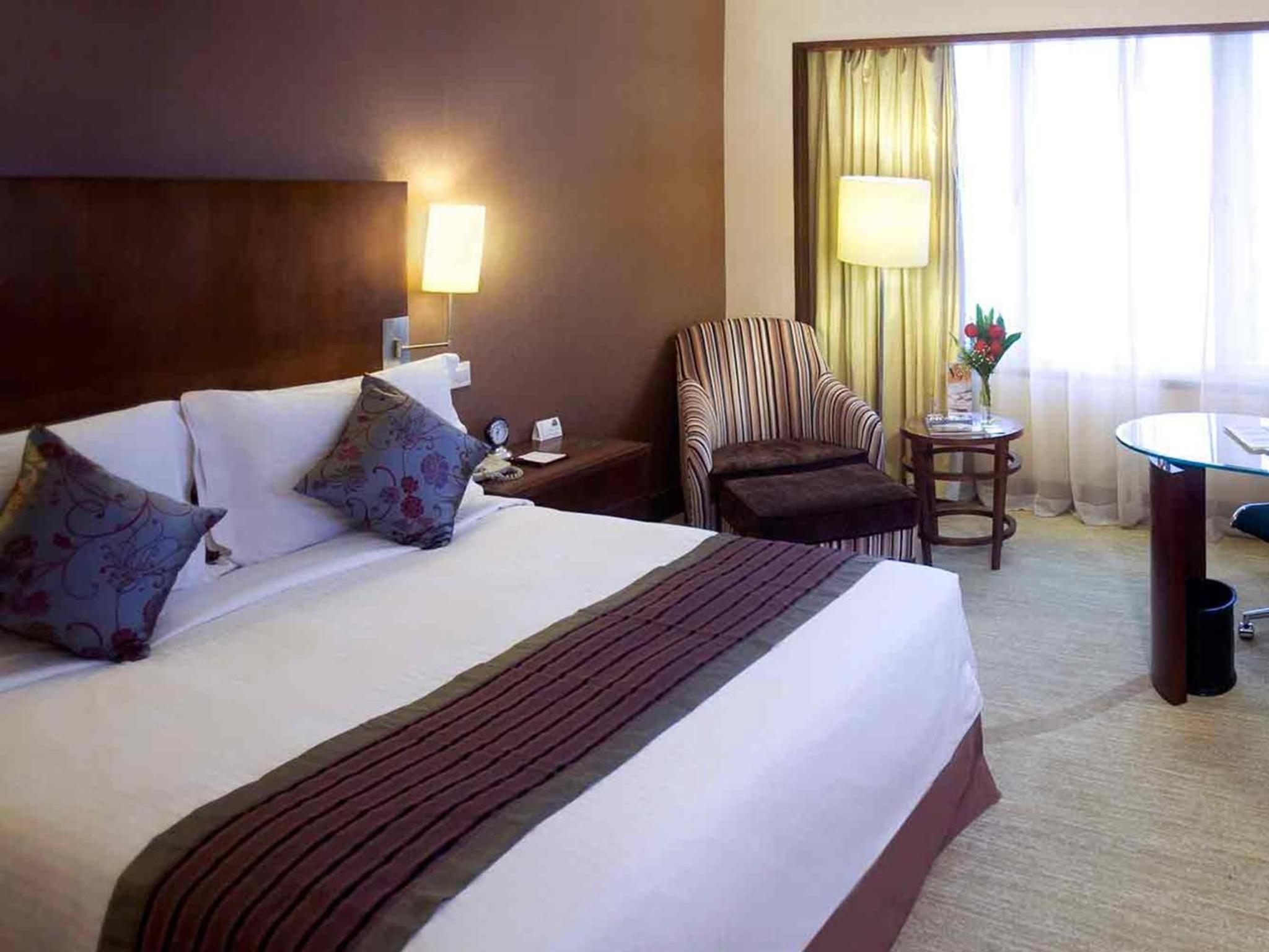 Executive Queen Room - Photo 1