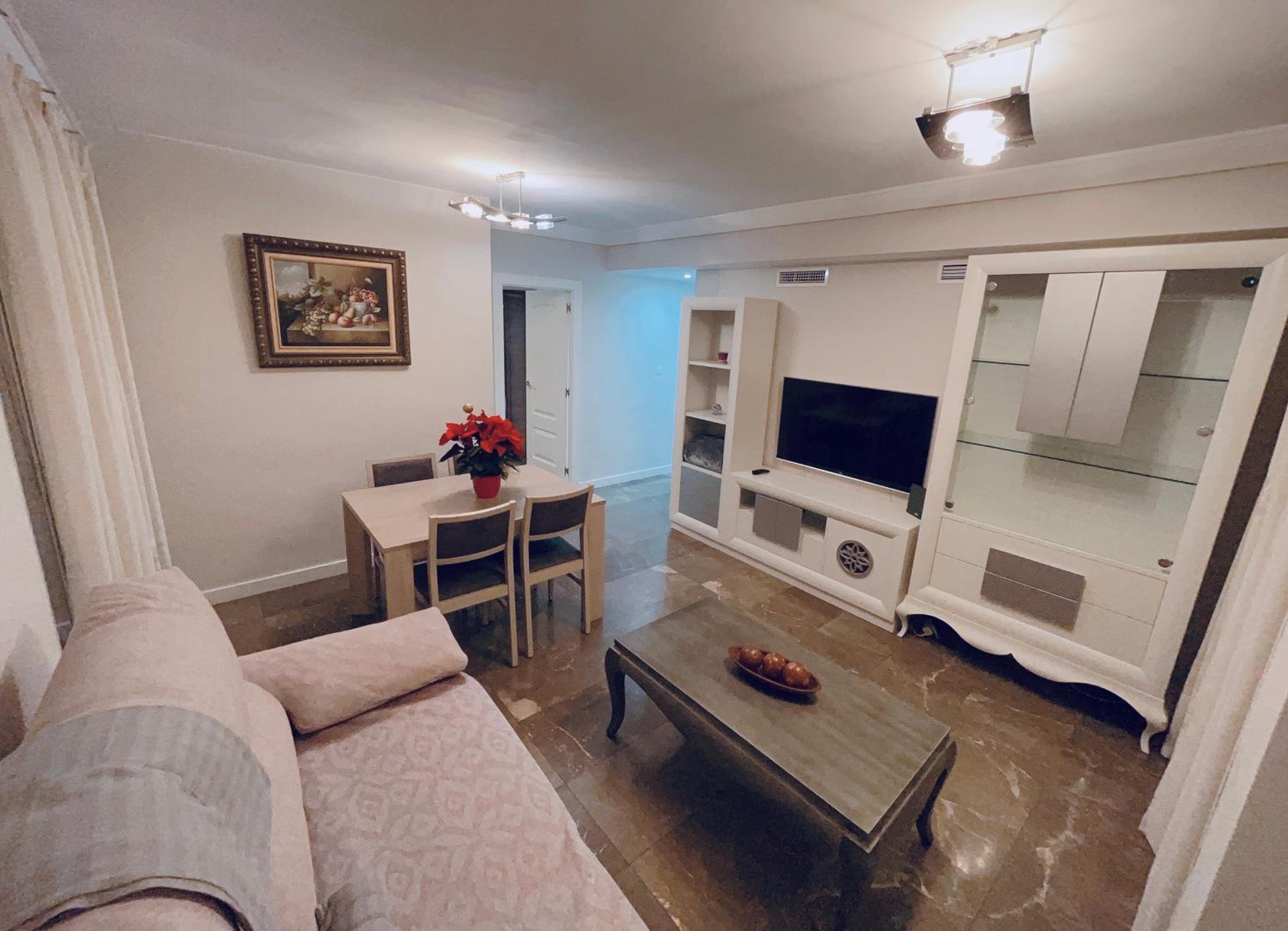 Apartamento con Balcón