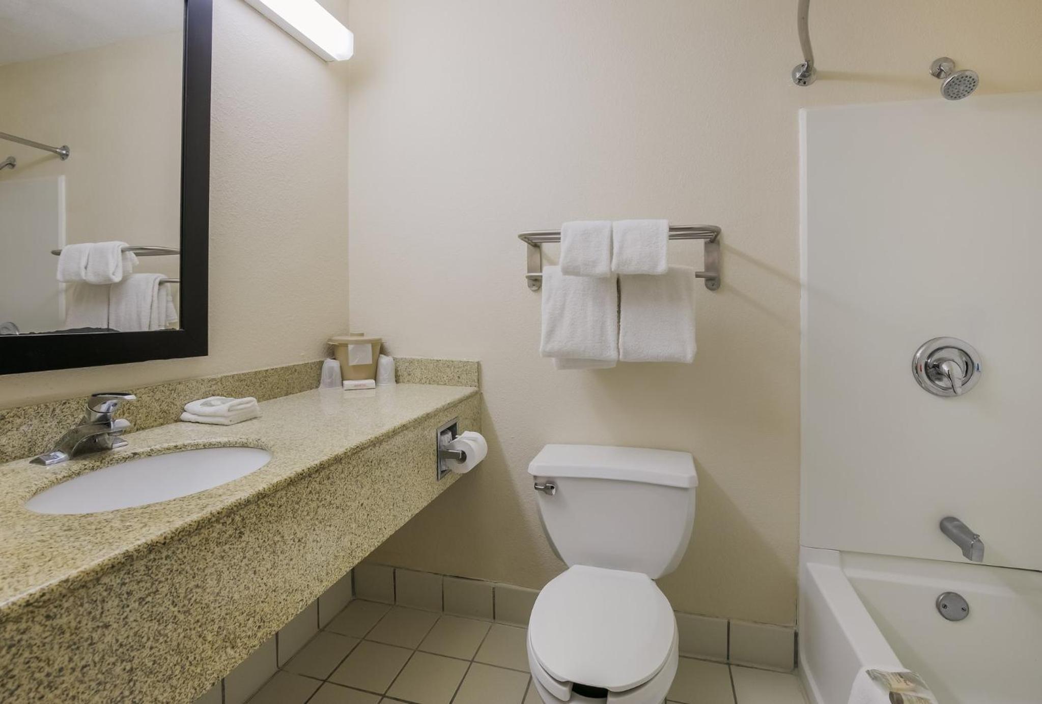 Superior King Room - Non-Smoking - Photo 2