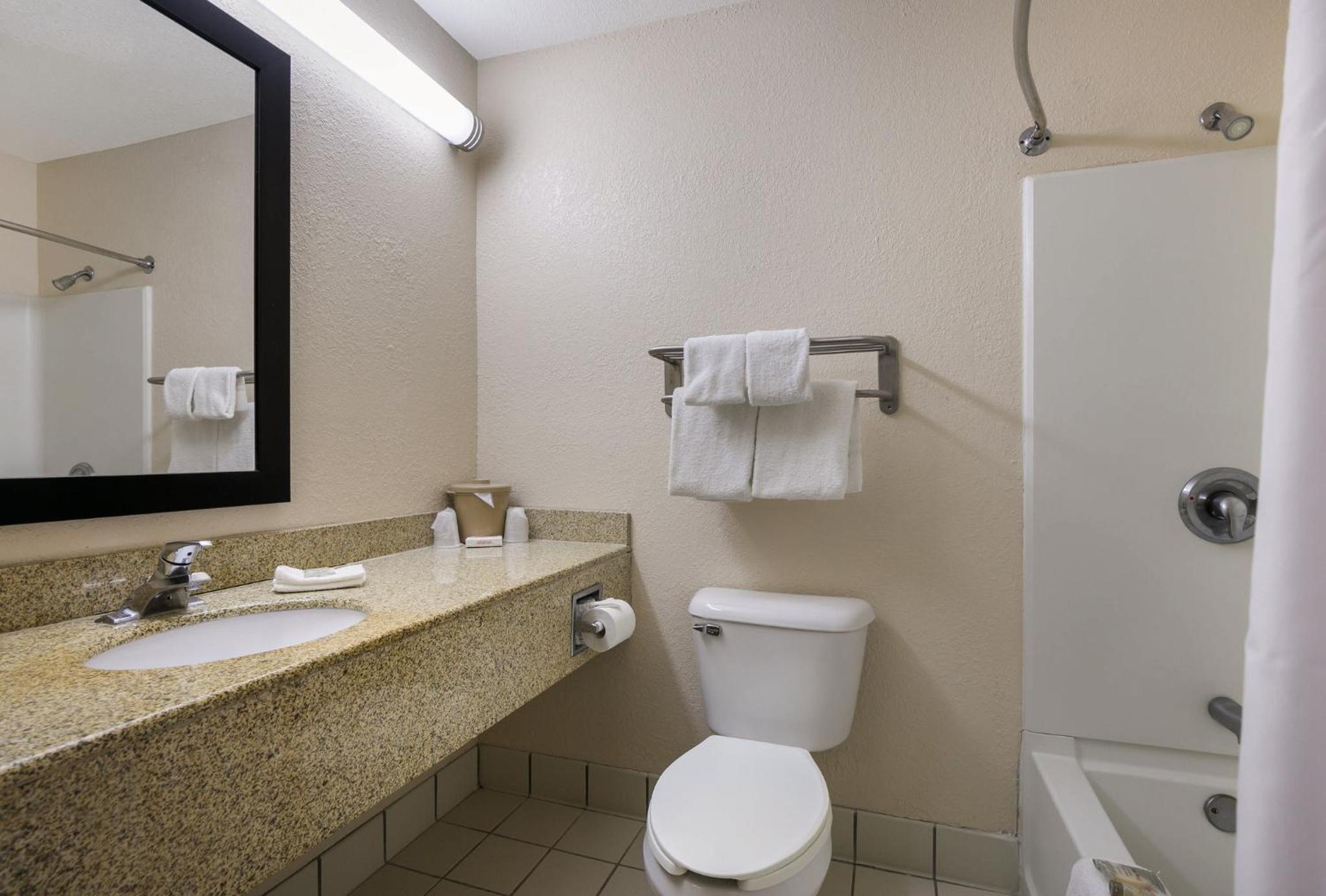 Suite King Room - Non-Smoking - Photo 5