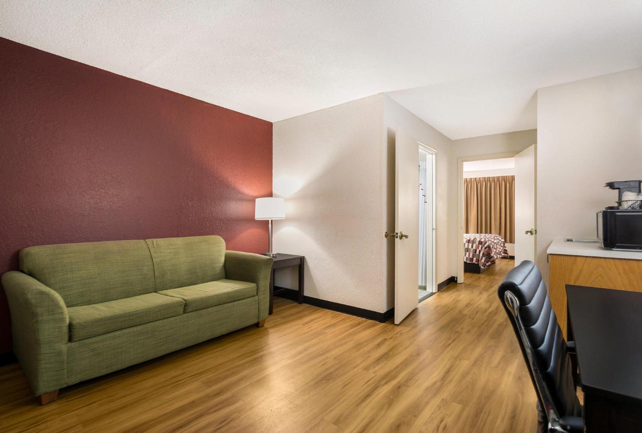 Suite King Room - Non-Smoking - Photo 3