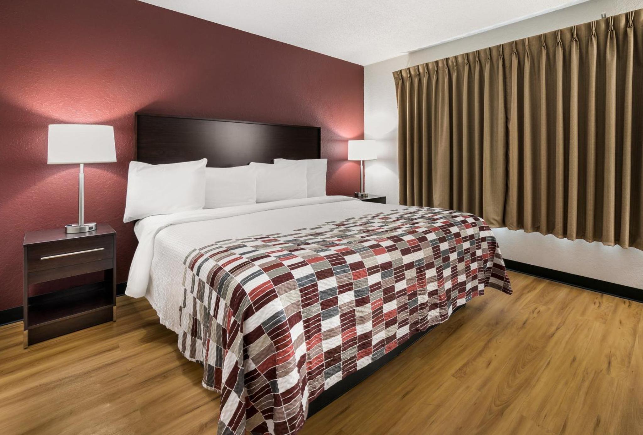 Suite King Room - Non-Smoking - Photo 1