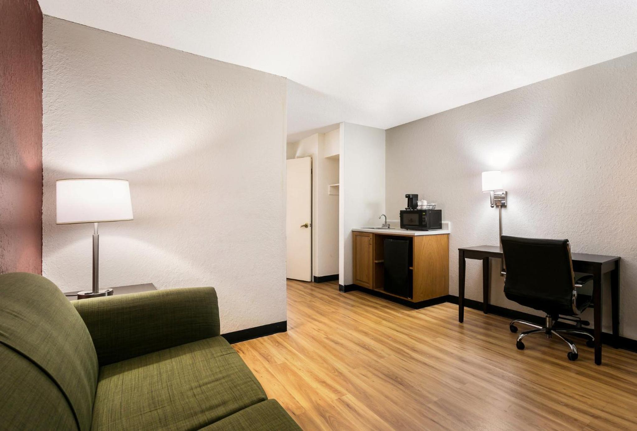 Suite King Room - Non-Smoking - Photo 2