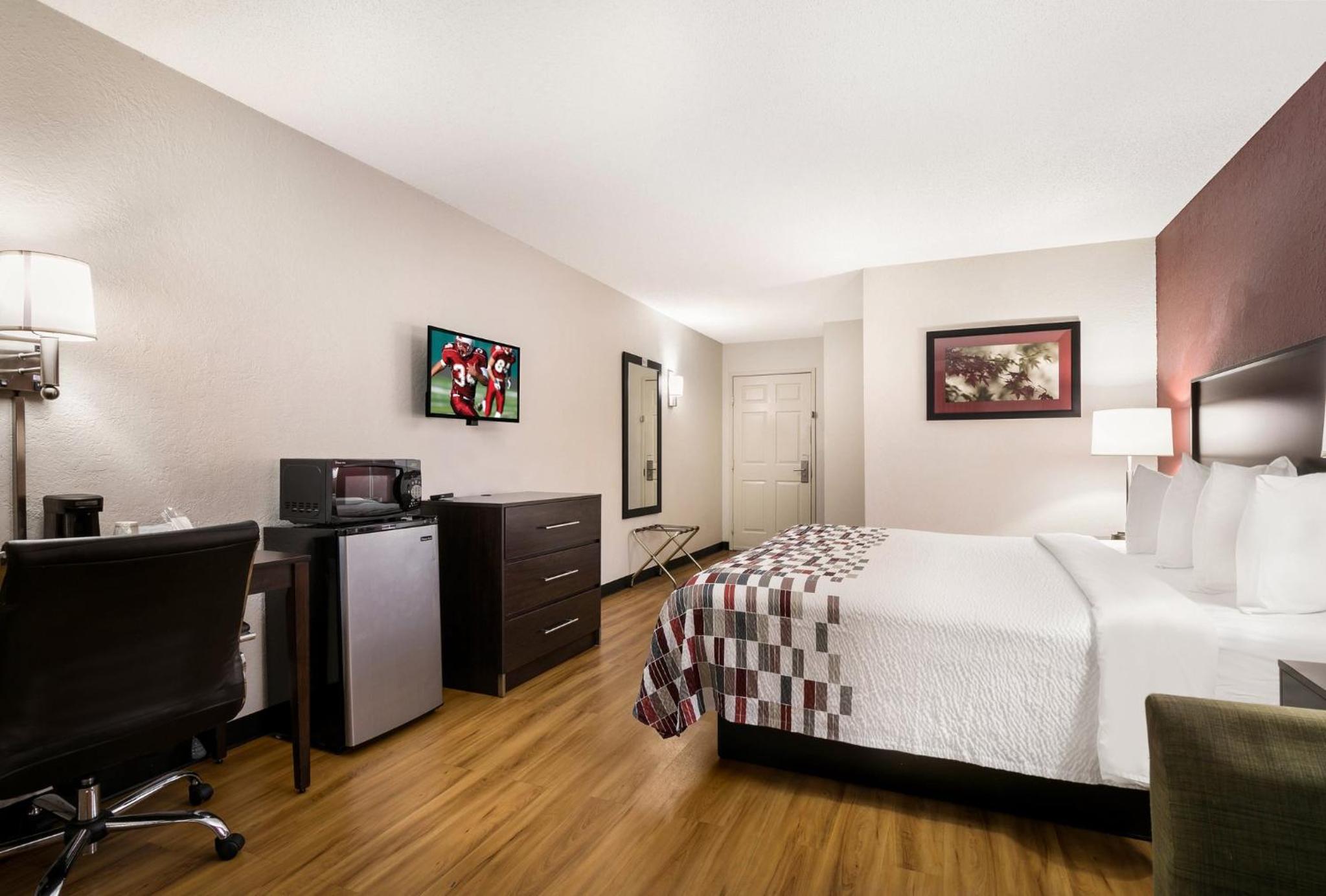 Superior King Room - Non-Smoking - Photo 3