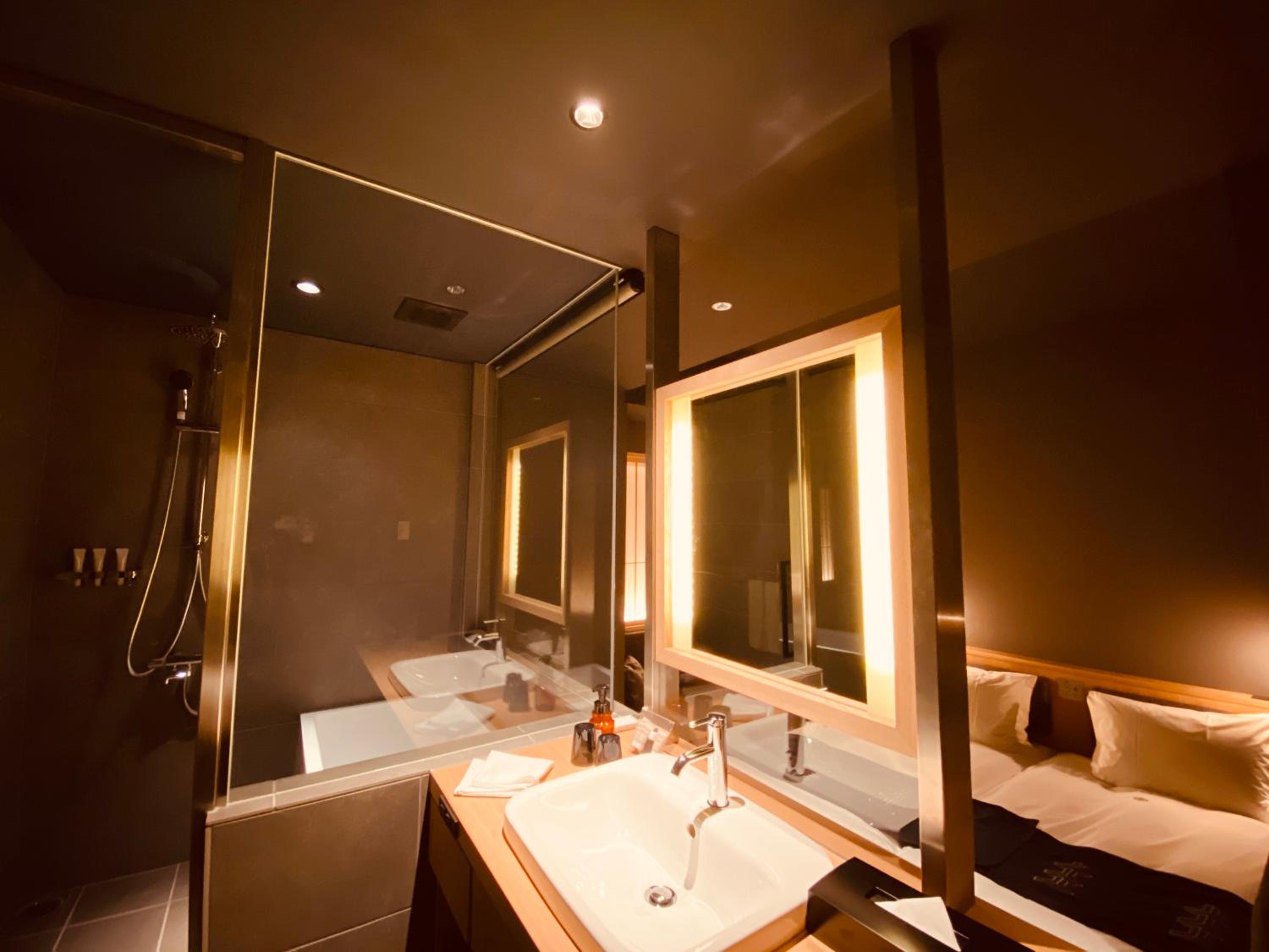 Superior Twin Room - Photo 4