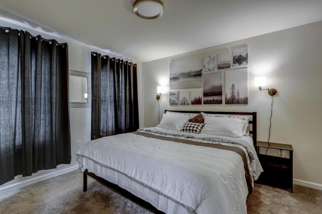 Three-Bedroom House photo 1