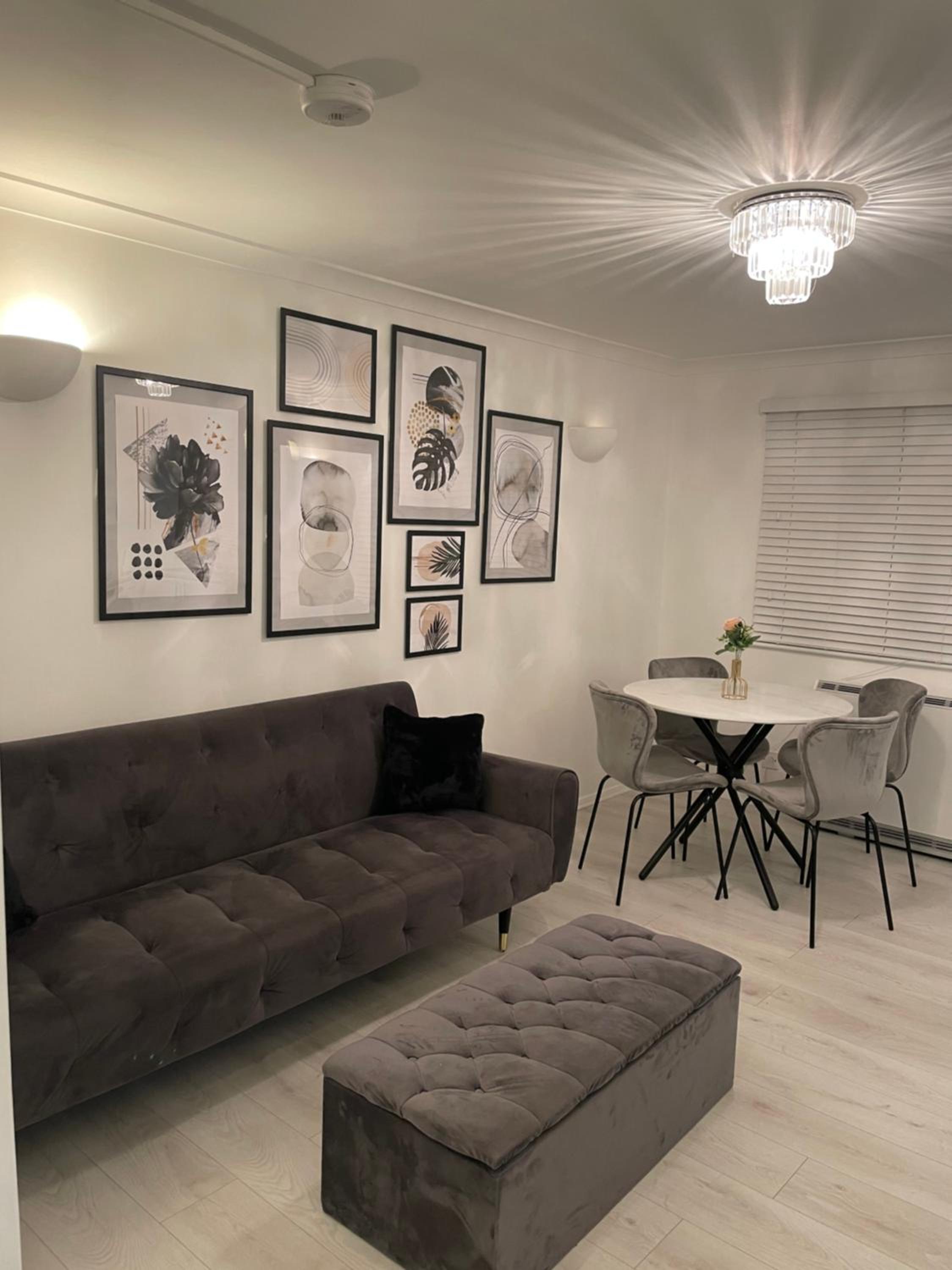 One-Bedroom Apartment photo 2