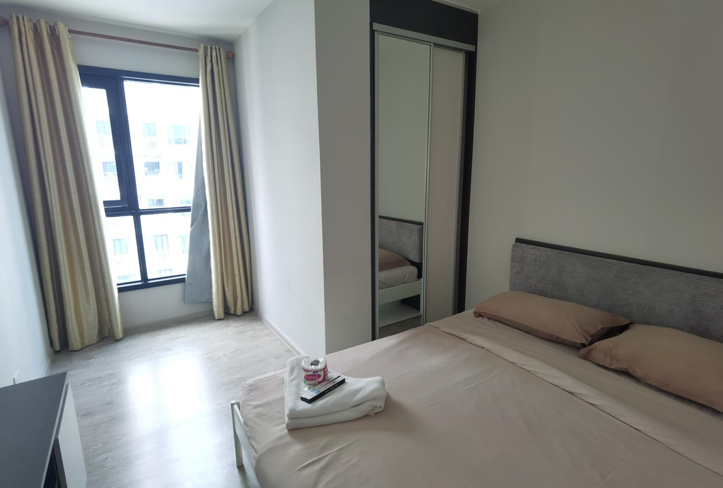 Two-Bedroom Apartment with Balcony and Sea View - Photo 15