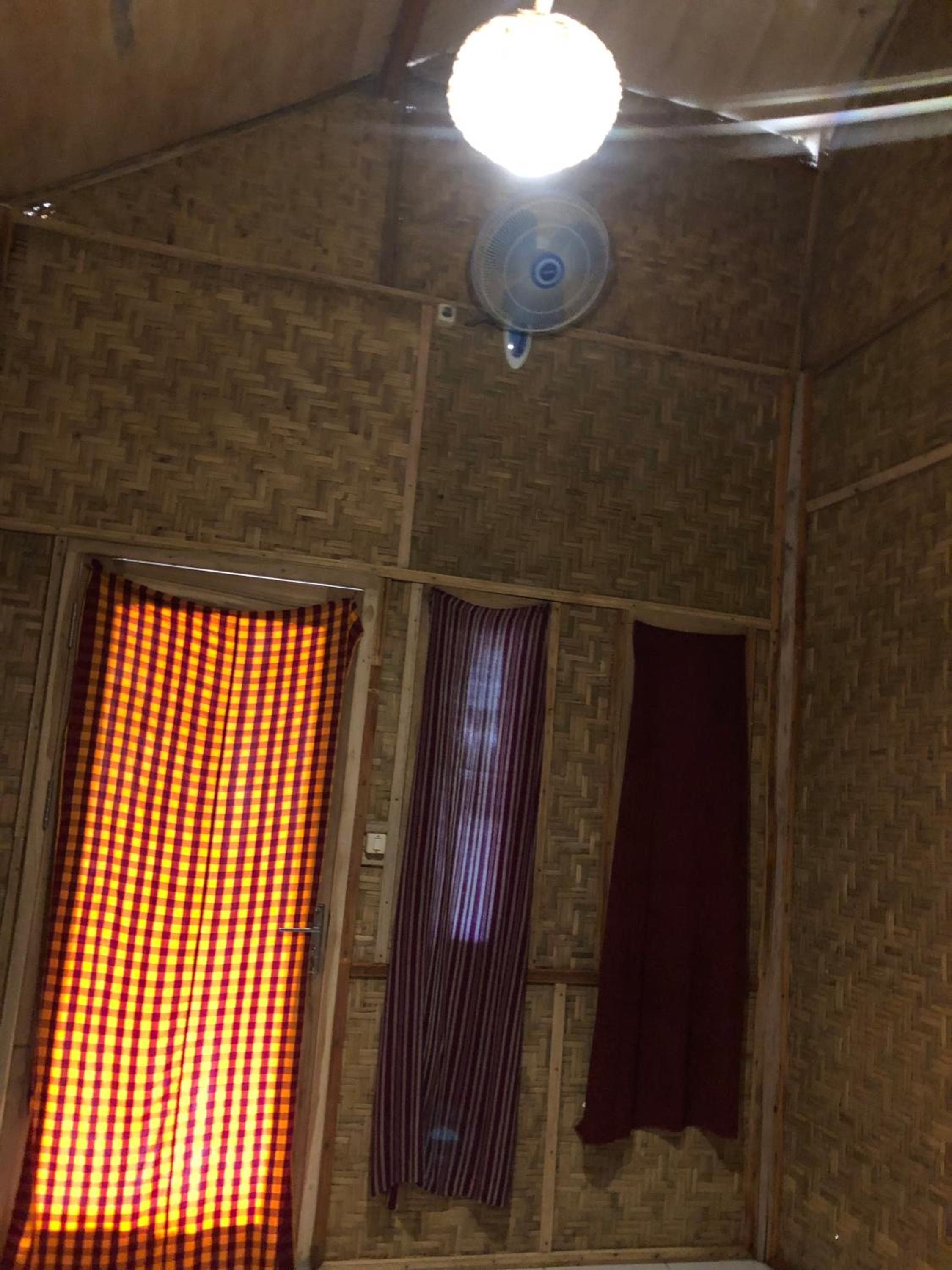 Standard Double Room with Fan - Photo 3