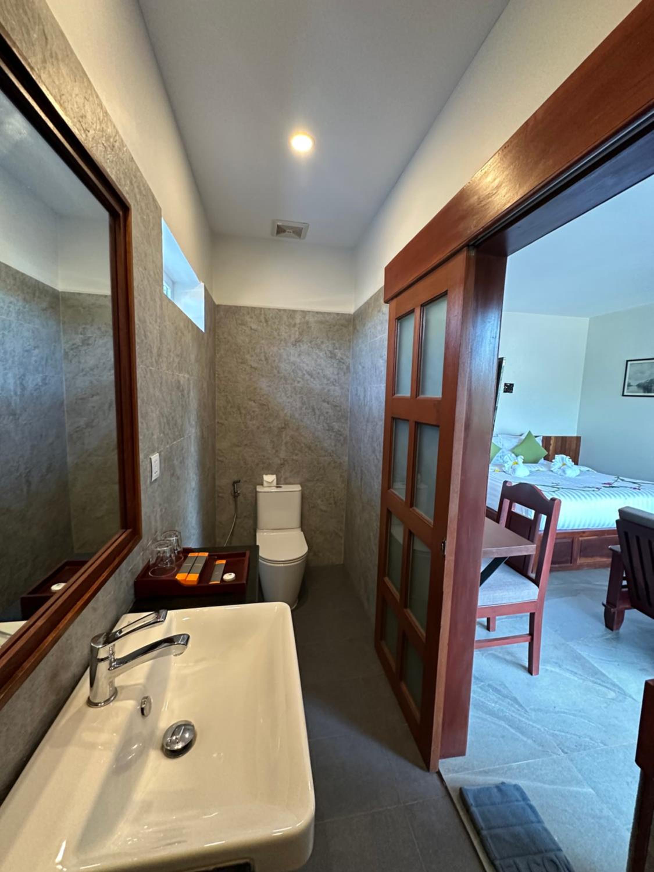 Studio Double With Balcony- Free Pick Up  - Photo 4