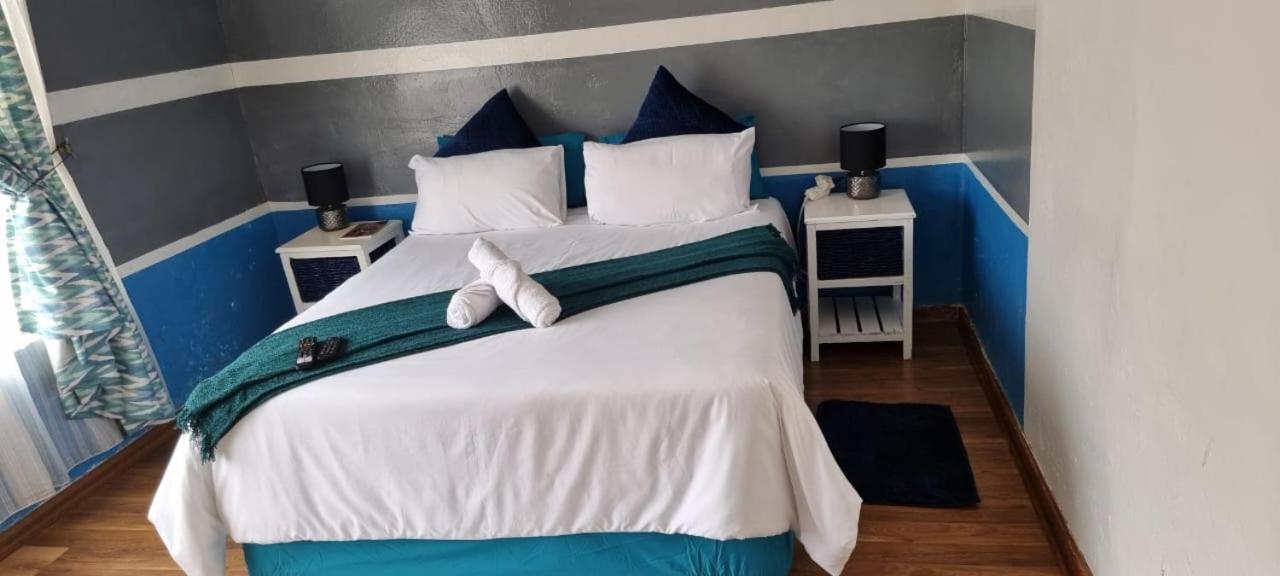 Small Double Room photo 1