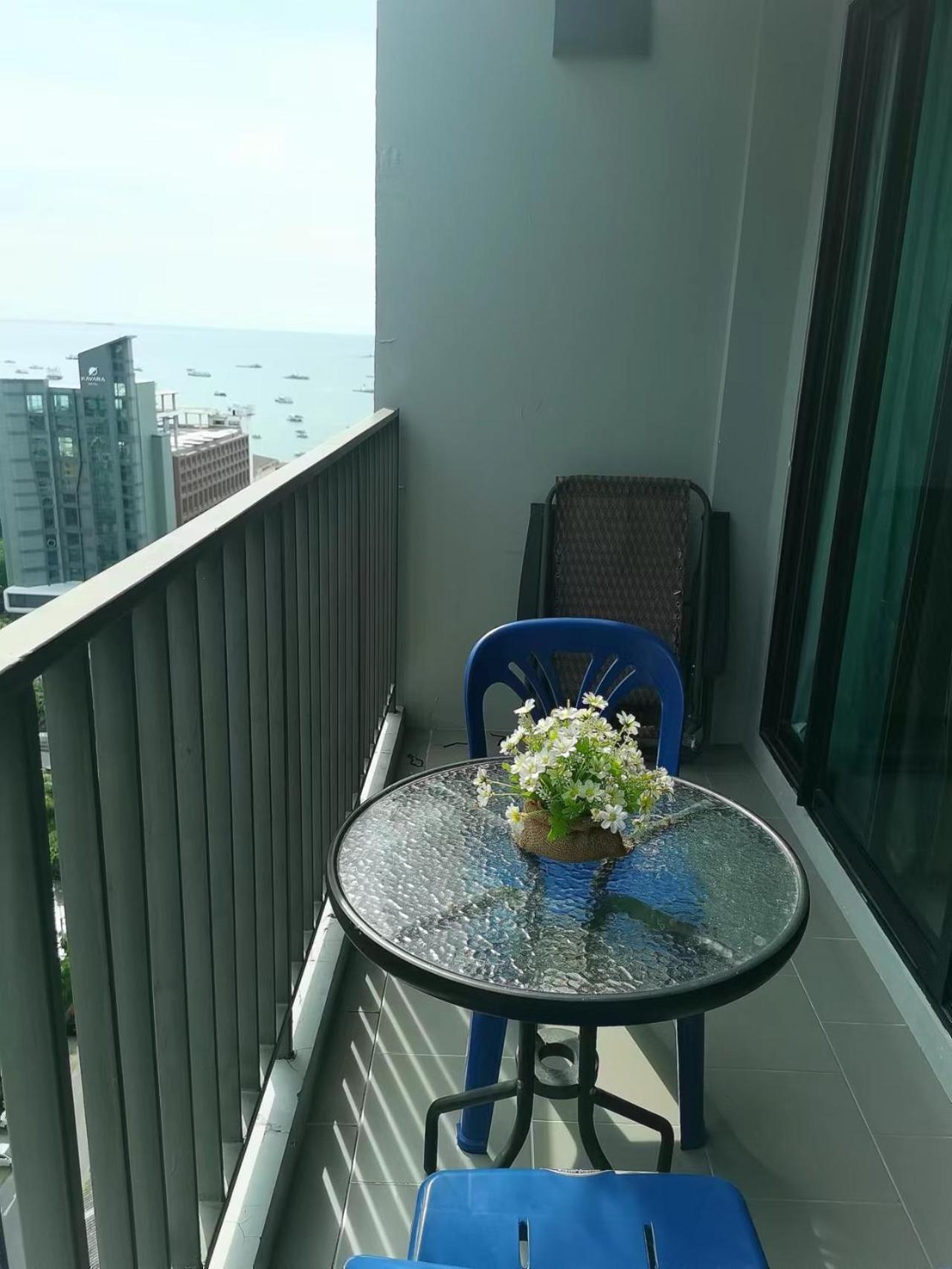 Two-Bedroom Apartment with Balcony and Sea View - Photo 59