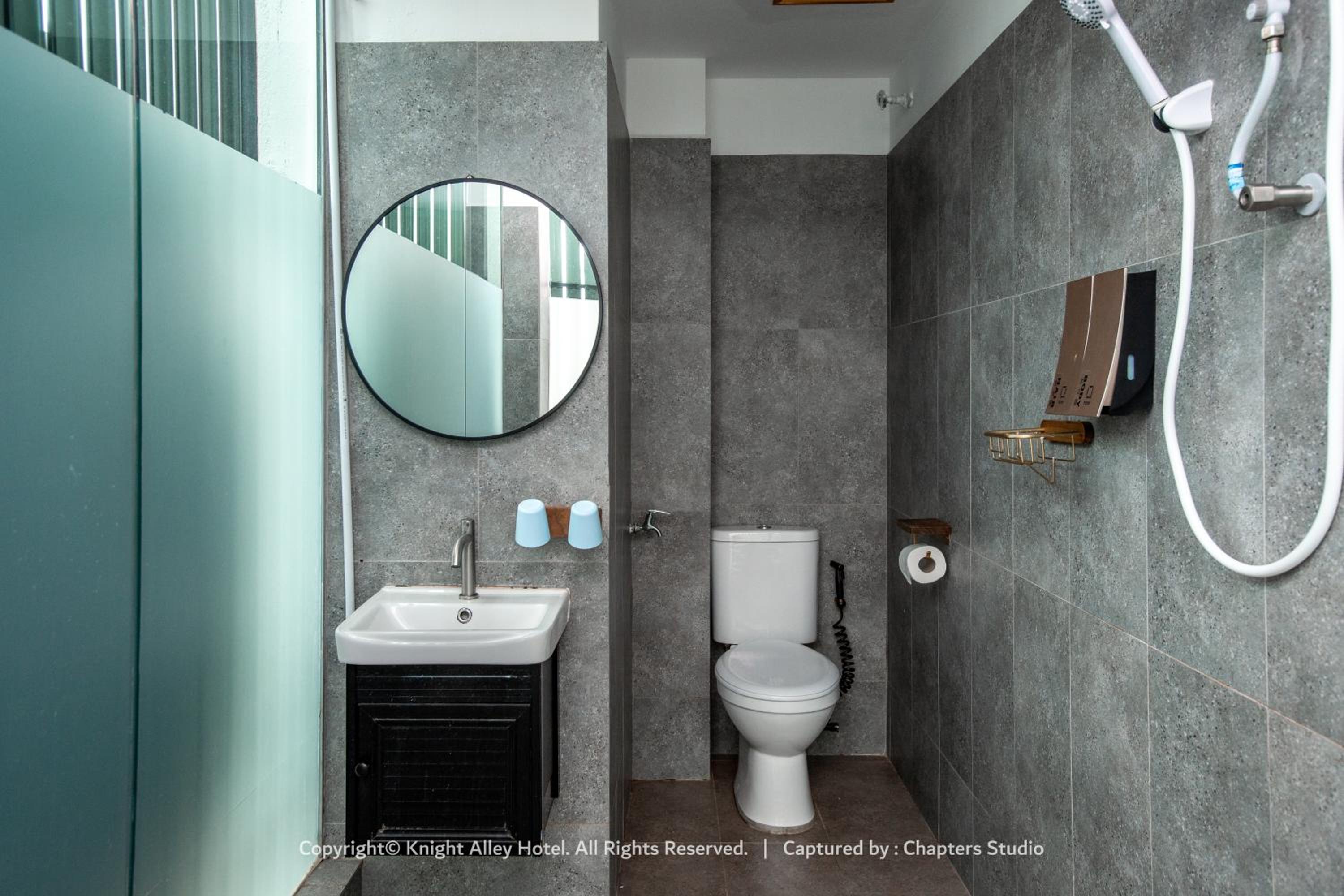 Family Room with Private Bathroom - Photo 6