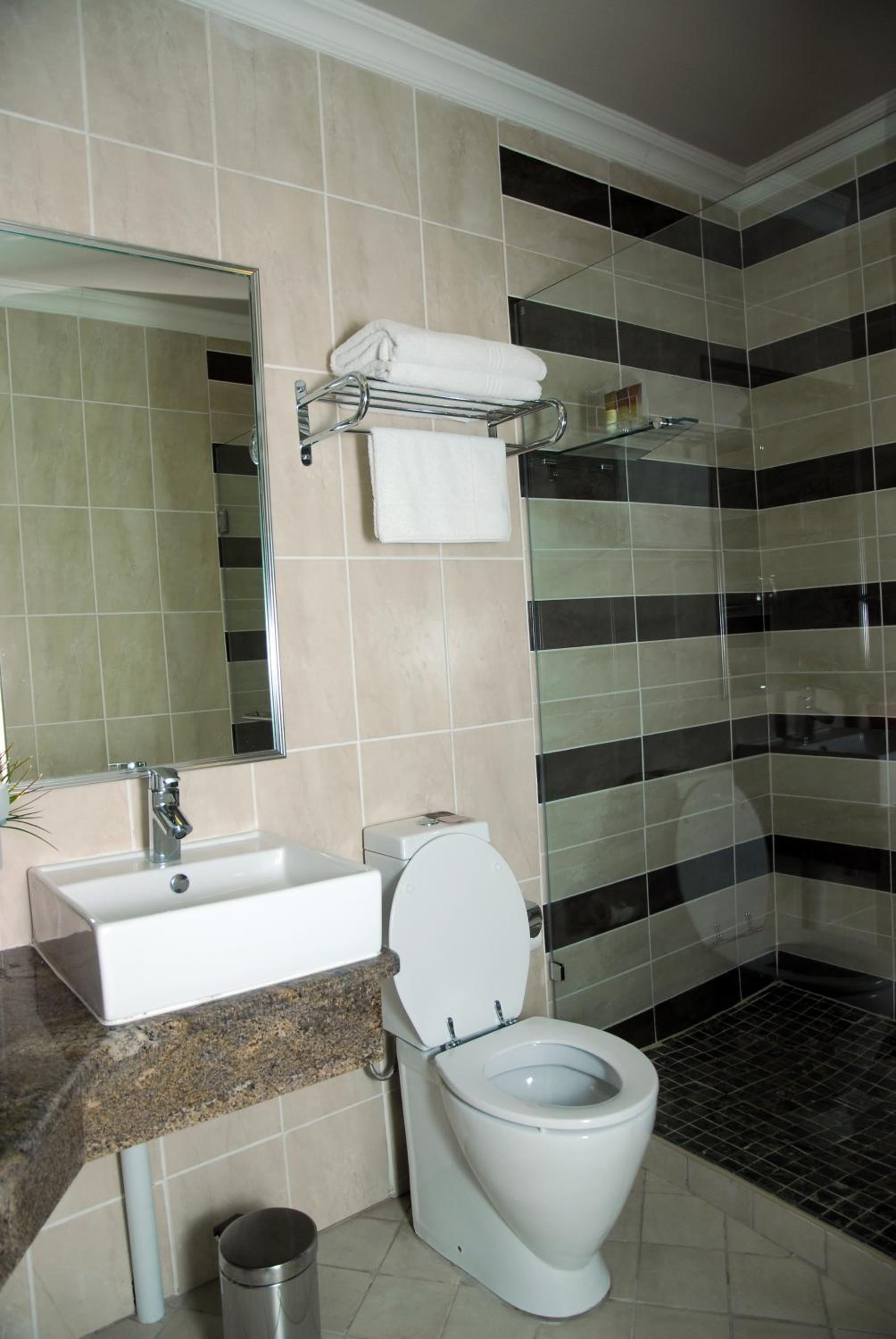 Double Room - Photo 5