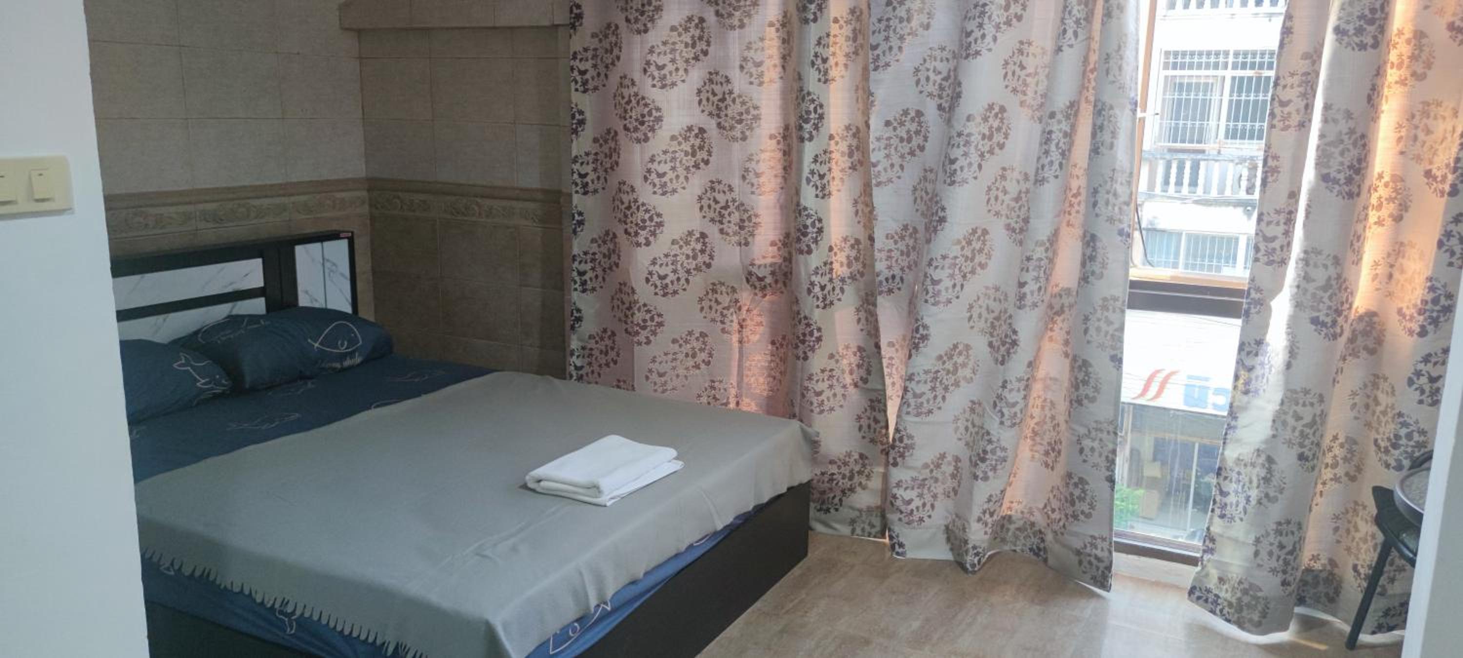 Budget Double Room - Photo 6