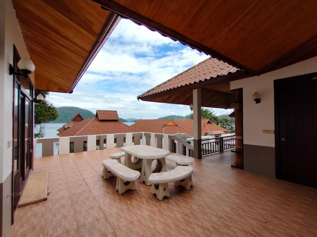 Two-Bedroom Villa - Photo 7