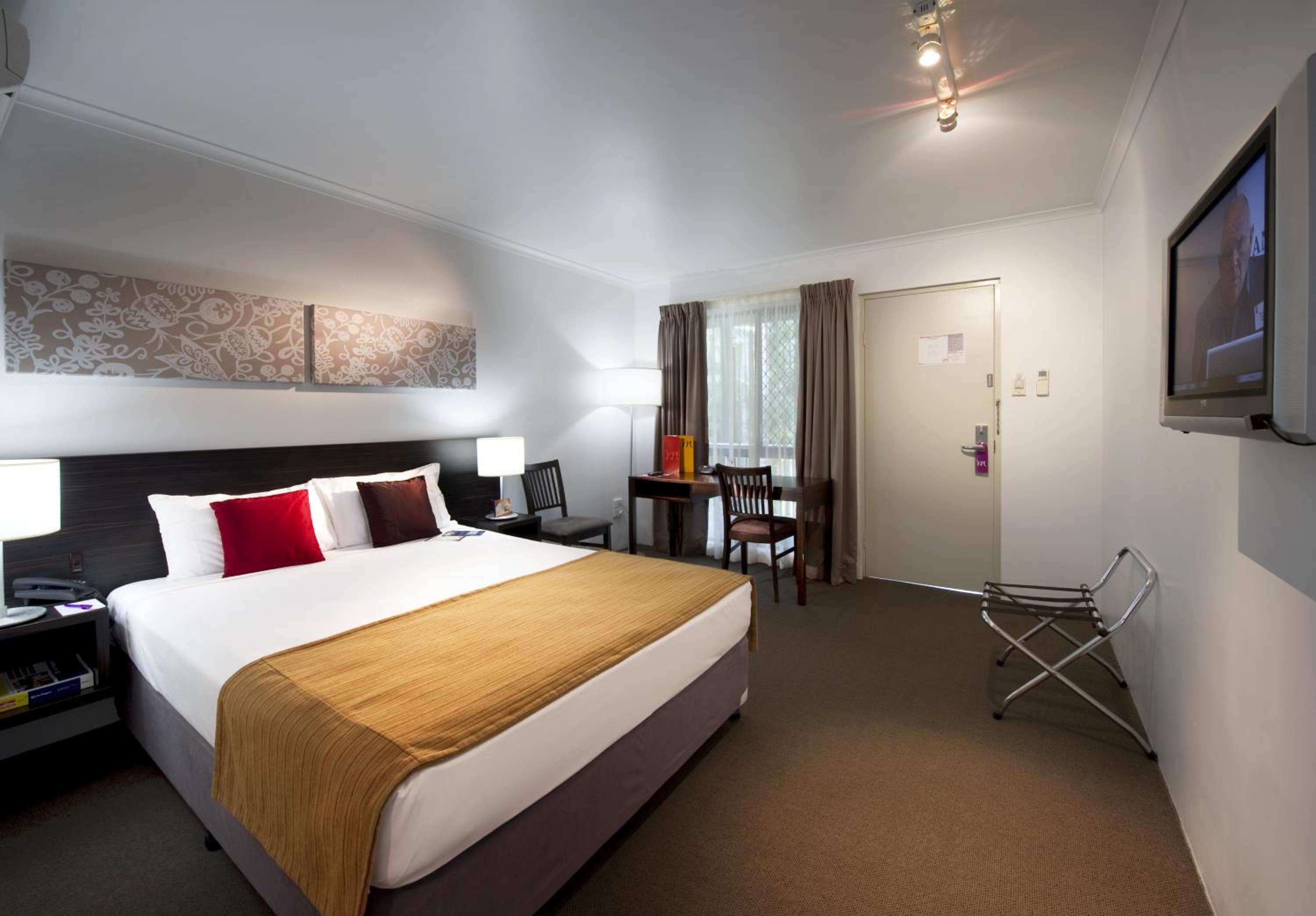 Superior Room with 1 King Size bed - Photo 4