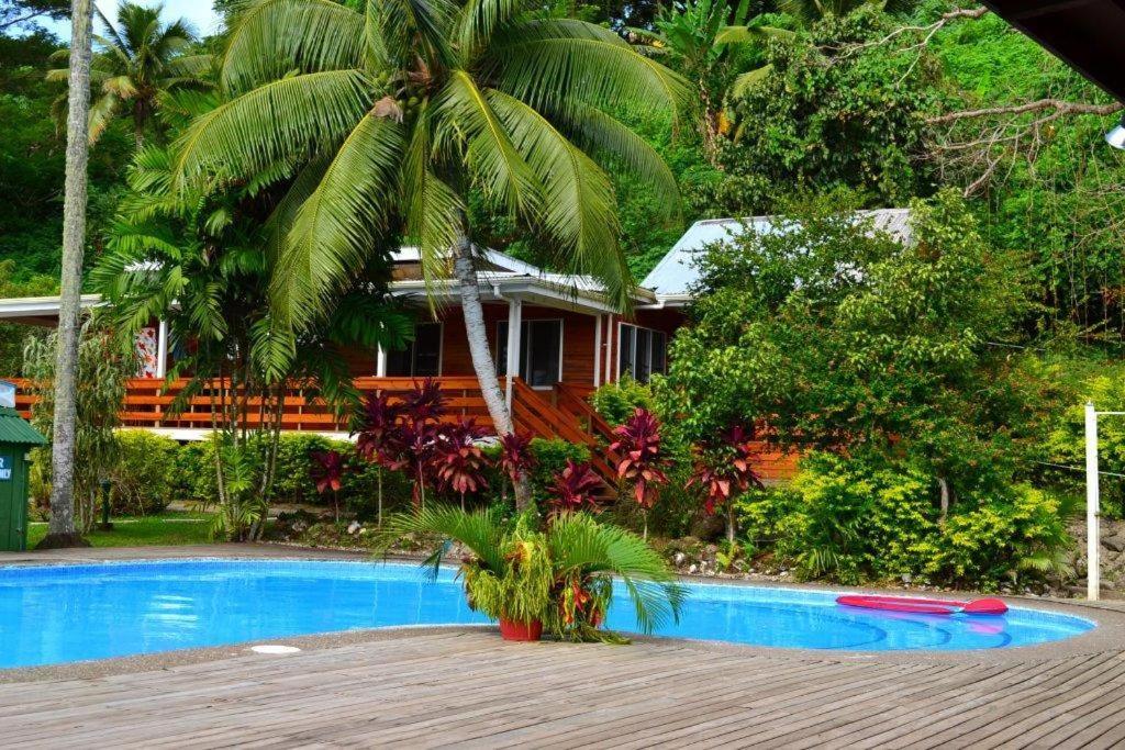 Four-Bedroom Cottage with Pool View photo 3