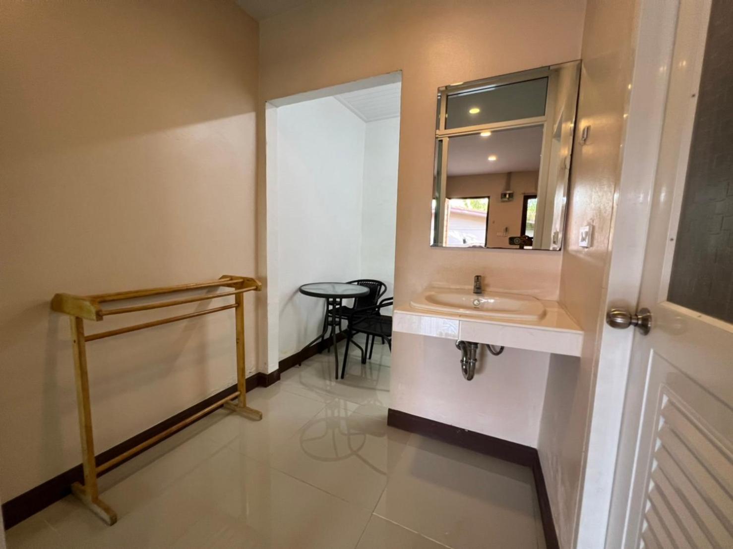 Twin Room with Balcony photo 2