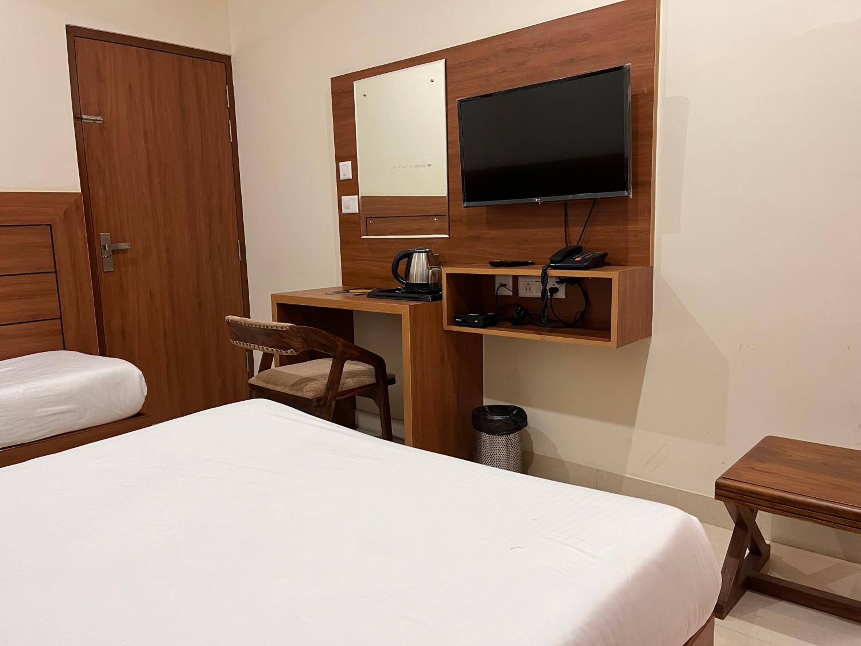 Deluxe Room - Photo 1