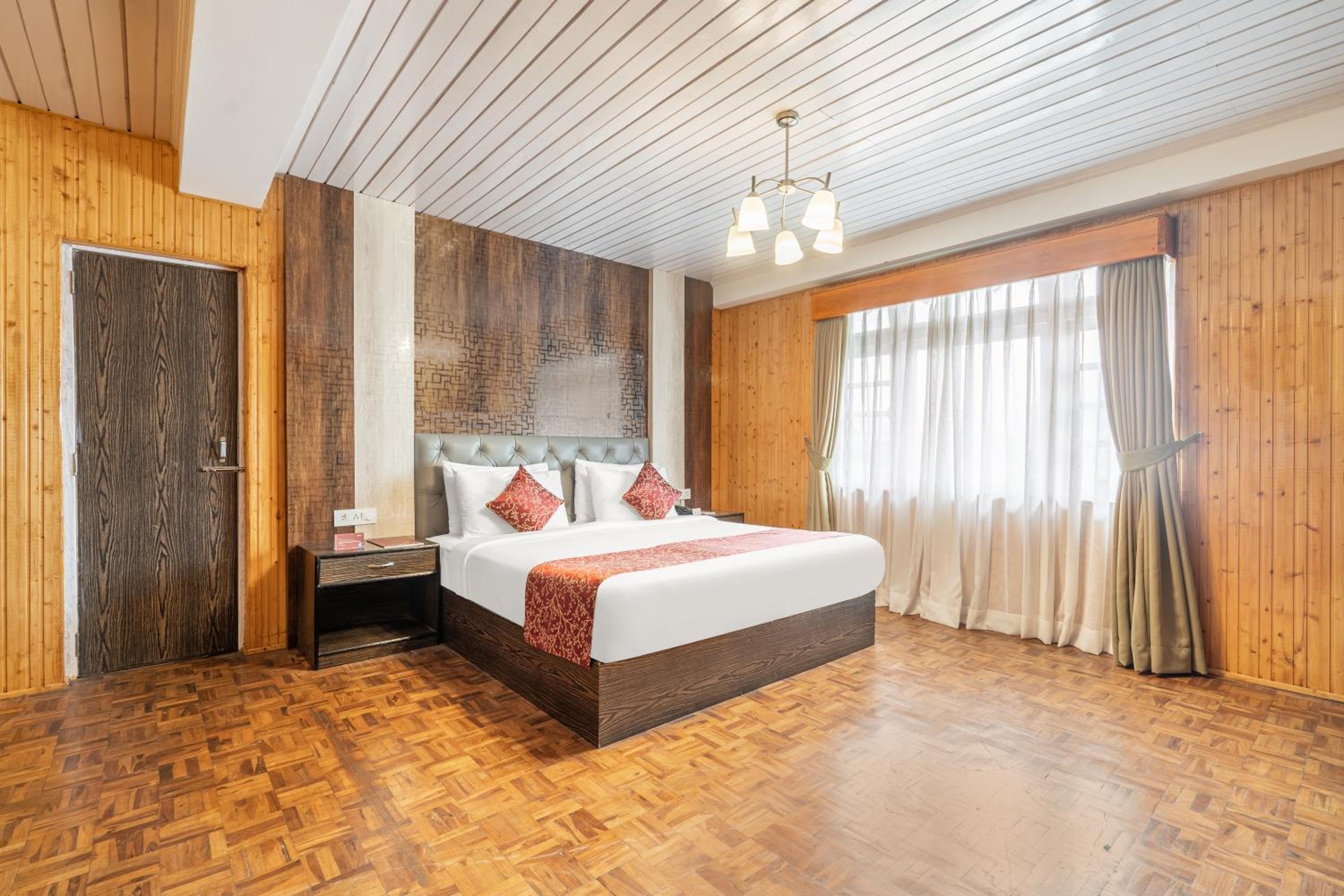Premium Room  - Photo 6